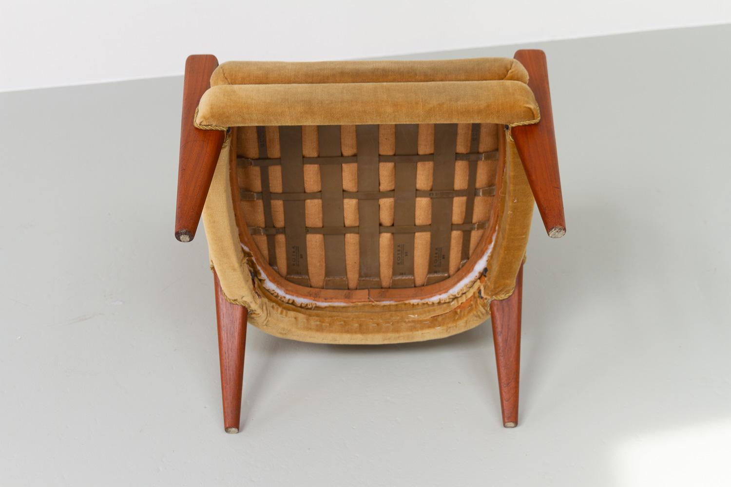 Danish Modern Golden Velvet Lounge Chair by Kurt Olsen, 1950s. 11
