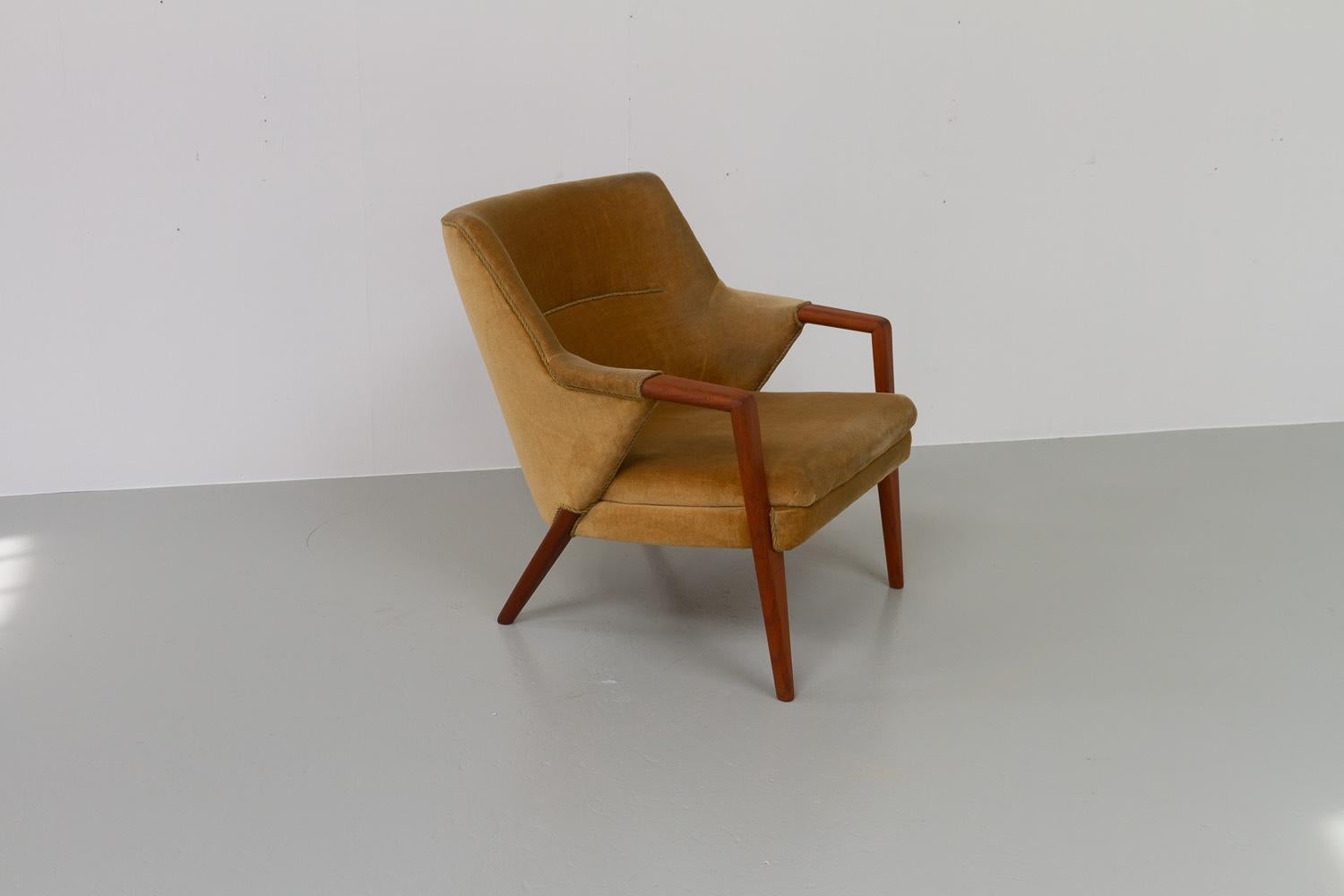 Danish Modern Golden Velvet Lounge Chair by Kurt Olsen, 1950s. 13
