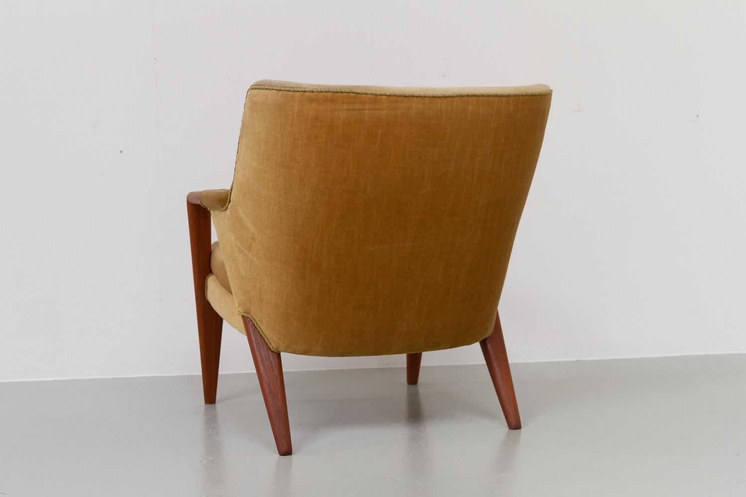 Danish Modern Golden Velvet Lounge Chair by Kurt Olsen, 1950s. 1