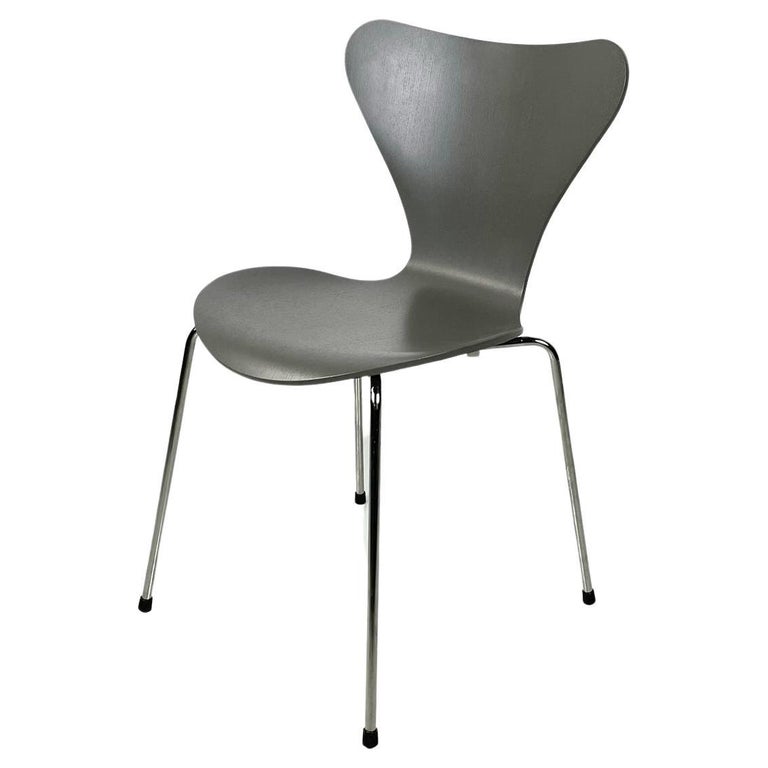 Danish modern Grey wood Chair 7 Series by Jacobsen for Fritz Hansen