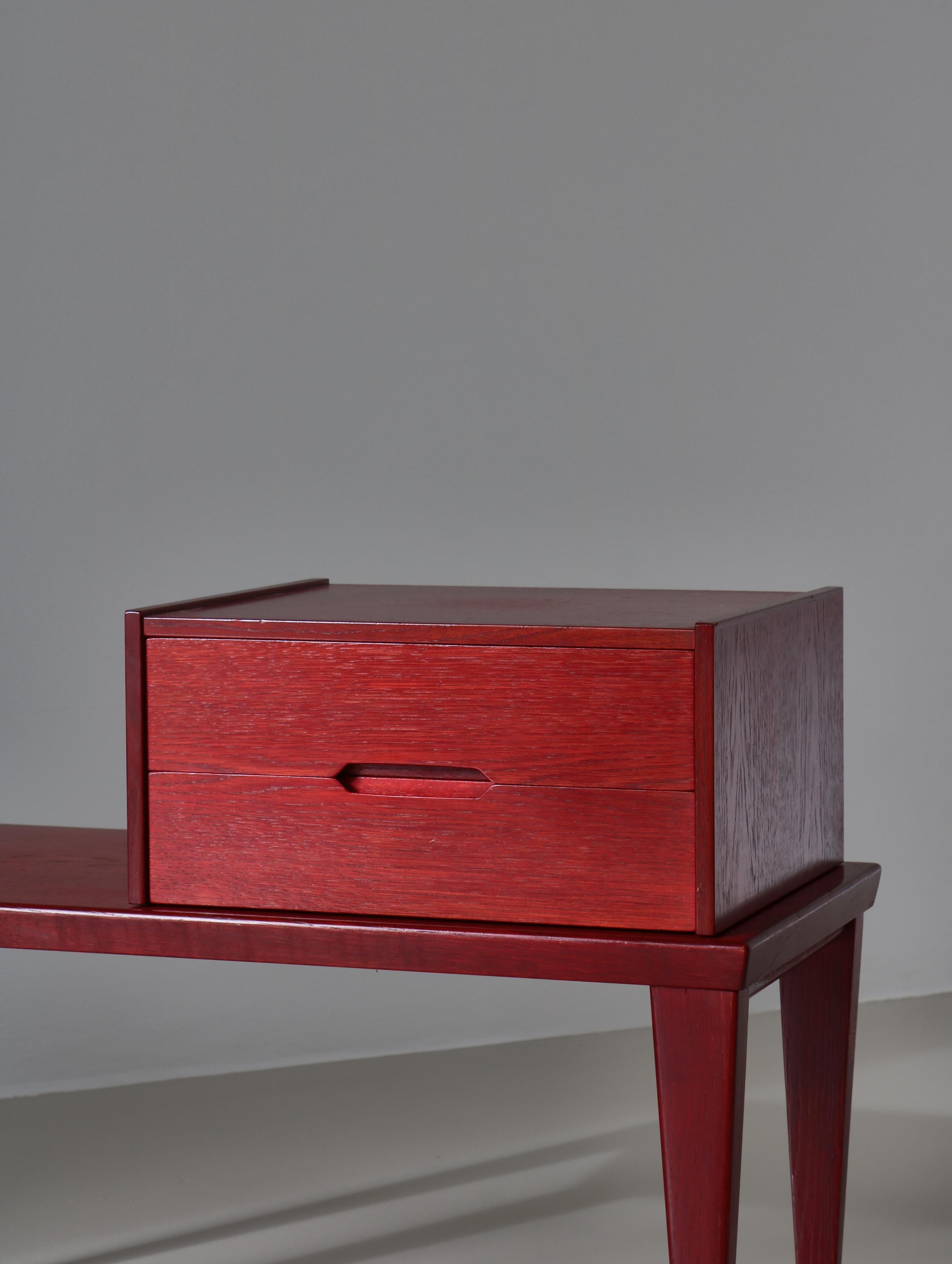 Mid-20th Century Danish Modern Red Hallway Set Bench, Drawers & Mirror, Aksel Kjersgaard, 1960s For Sale