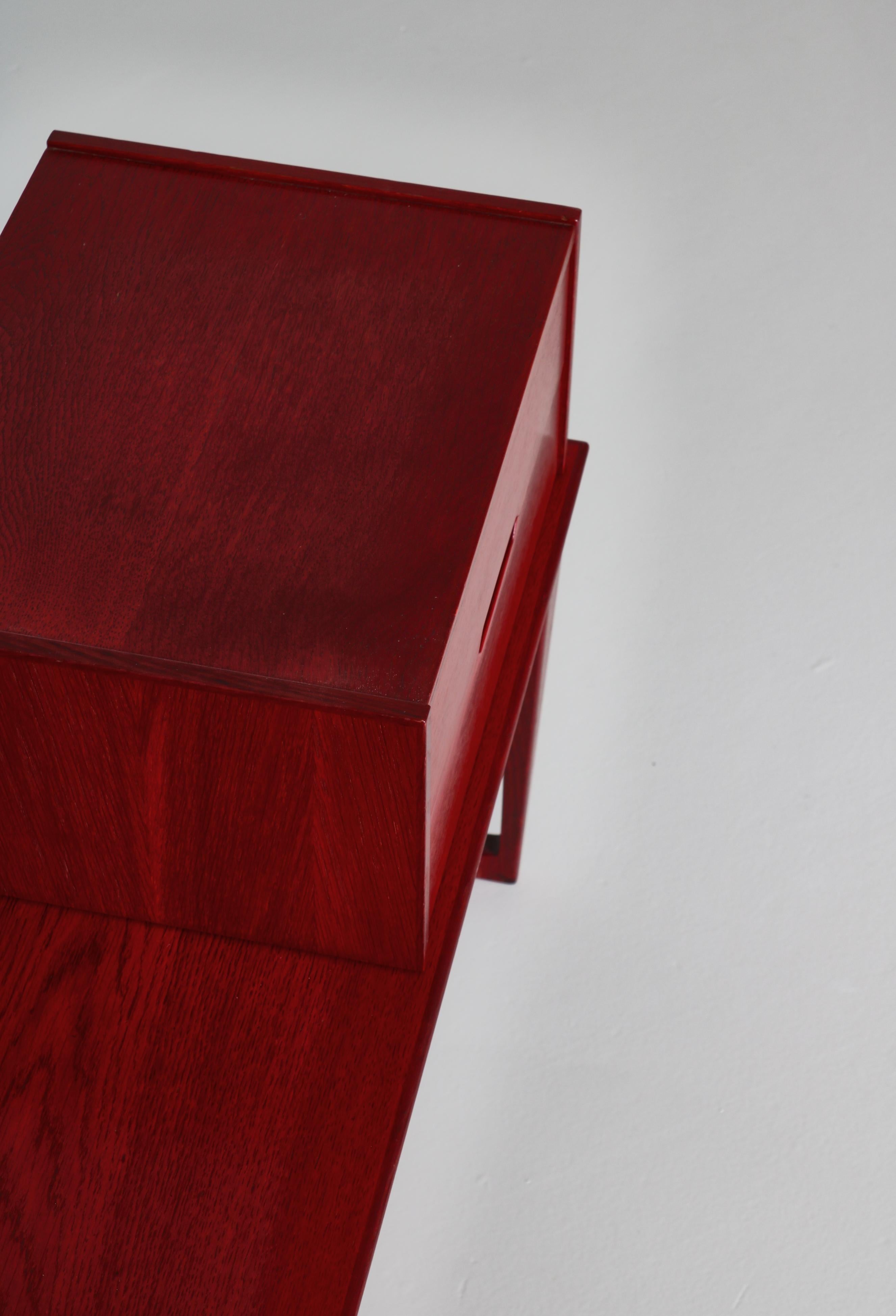 Oak Danish Modern Red Hallway Set Bench, Drawers & Mirror, Aksel Kjersgaard, 1960s For Sale