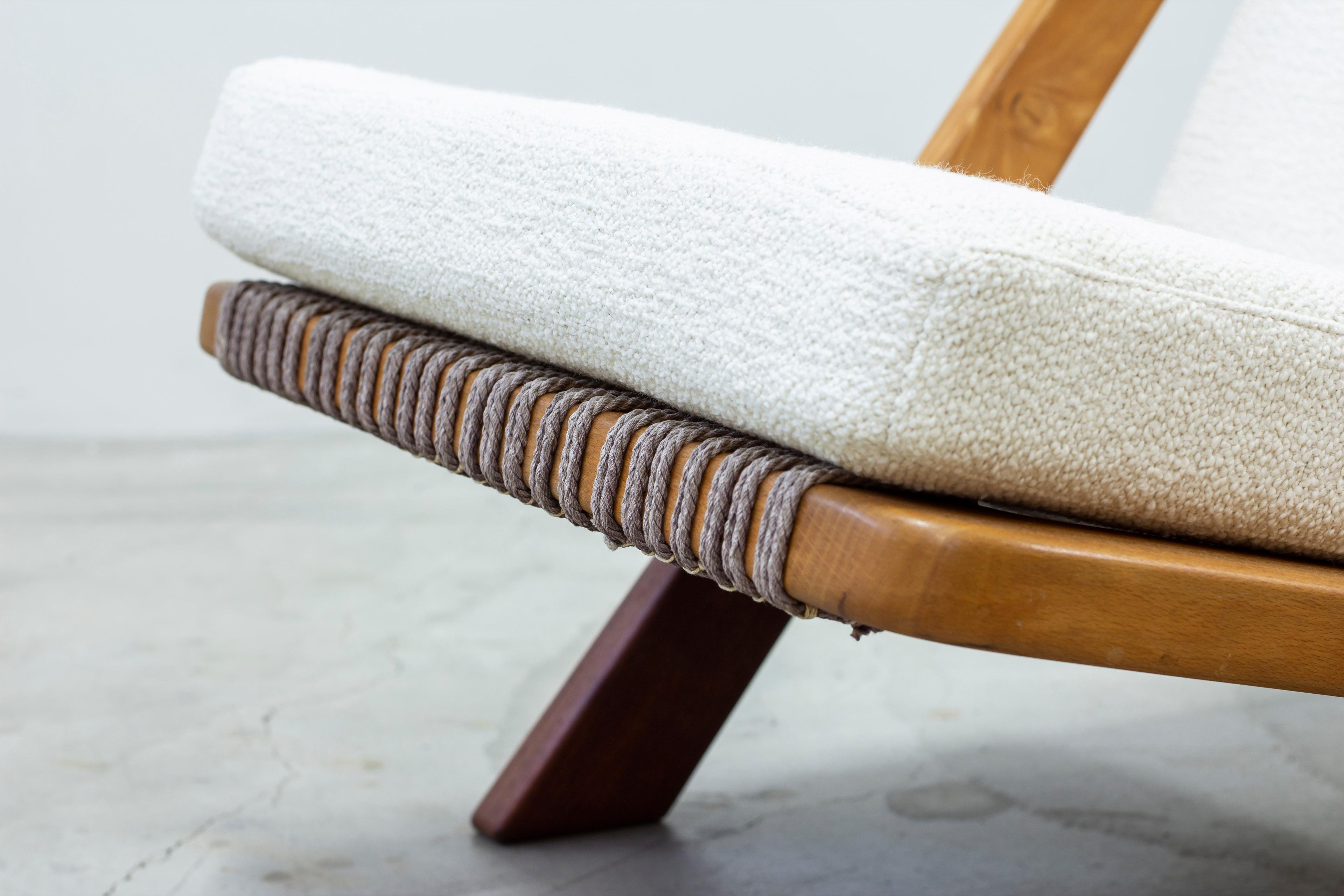 Chaise longue moderne danoise en drisse et teck à la manière de Kjaerholm & Høj. 5