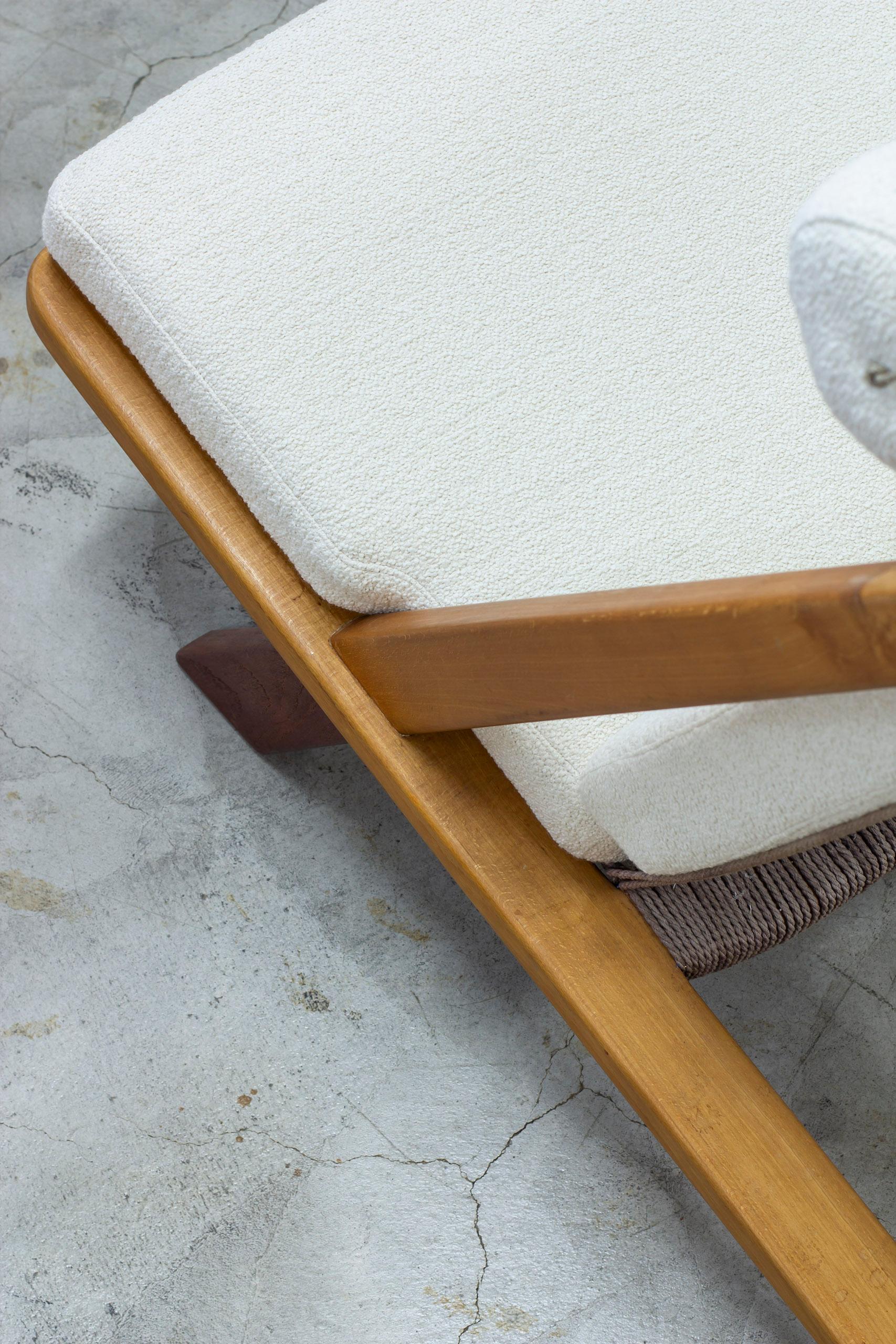 Chaise longue moderne danoise en drisse et teck à la manière de Kjaerholm & Høj. 1