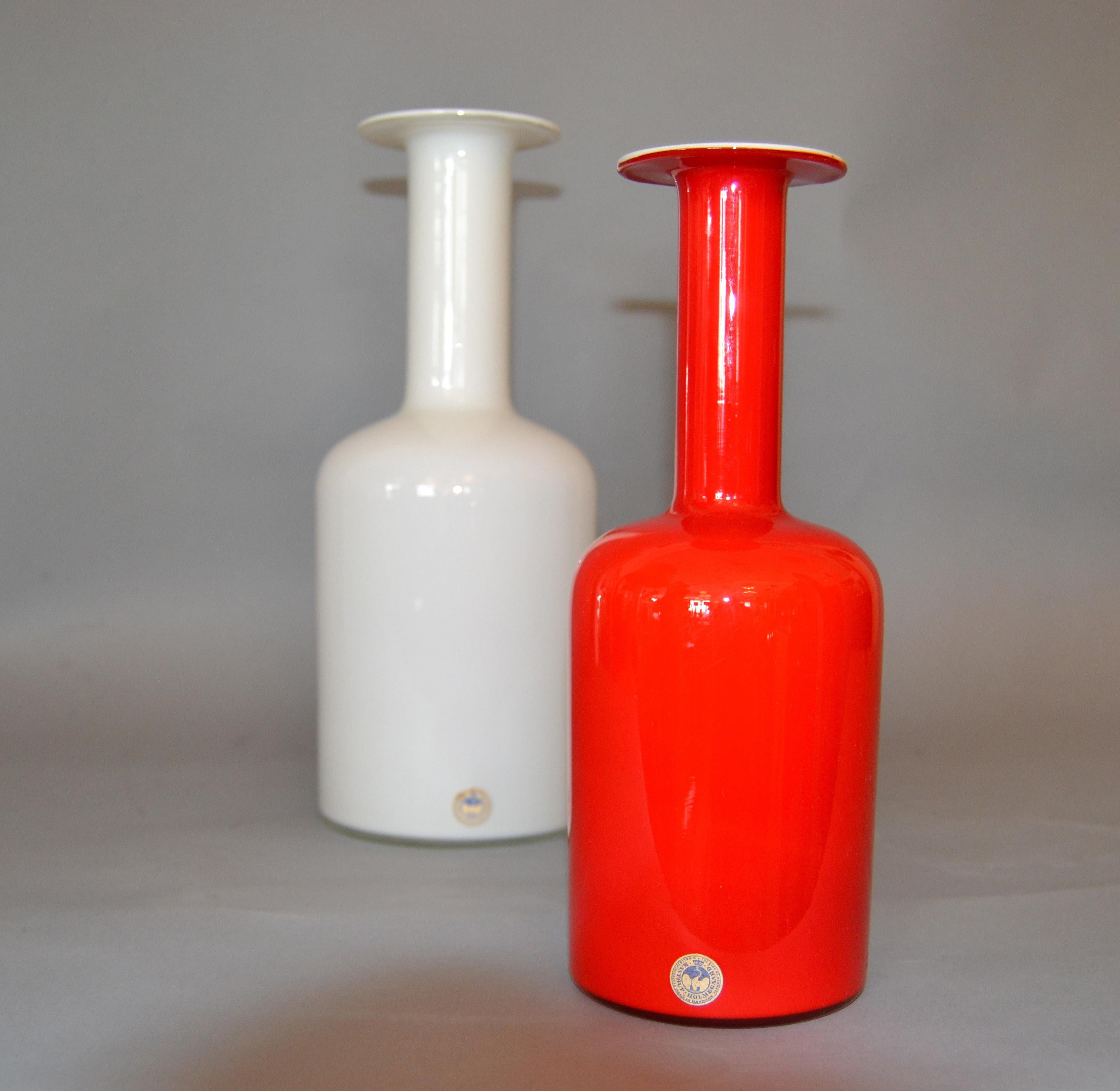 Art Glass Danish Modern Hand Blown Otto Bauer Gulv Vase in Red & Milk Glass by Holmegaard For Sale