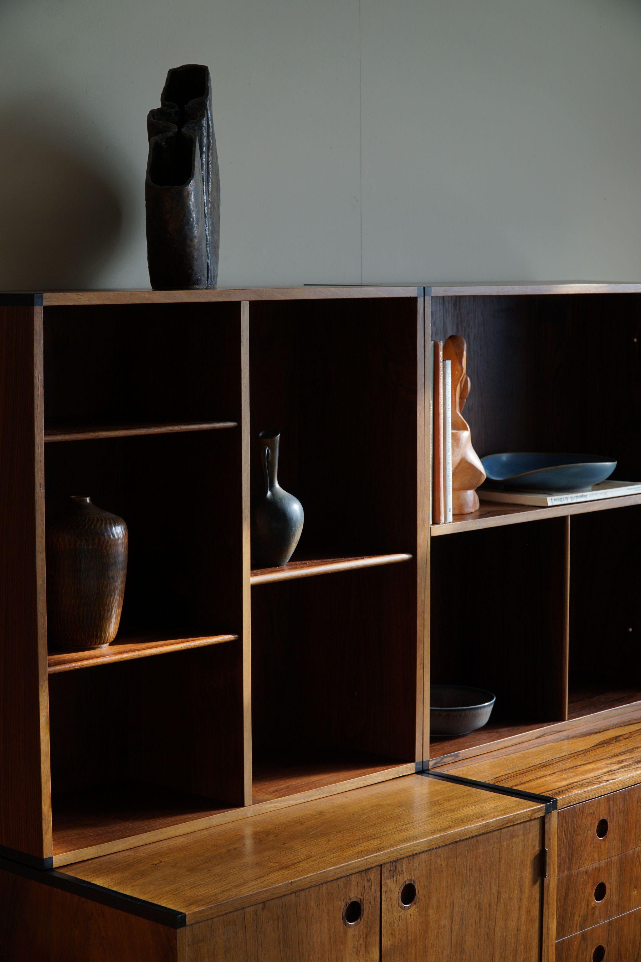 Mid-20th Century Danish Modern, Hans Hove & Palle Petersen Shelving Unit in Rosewood, 1960s