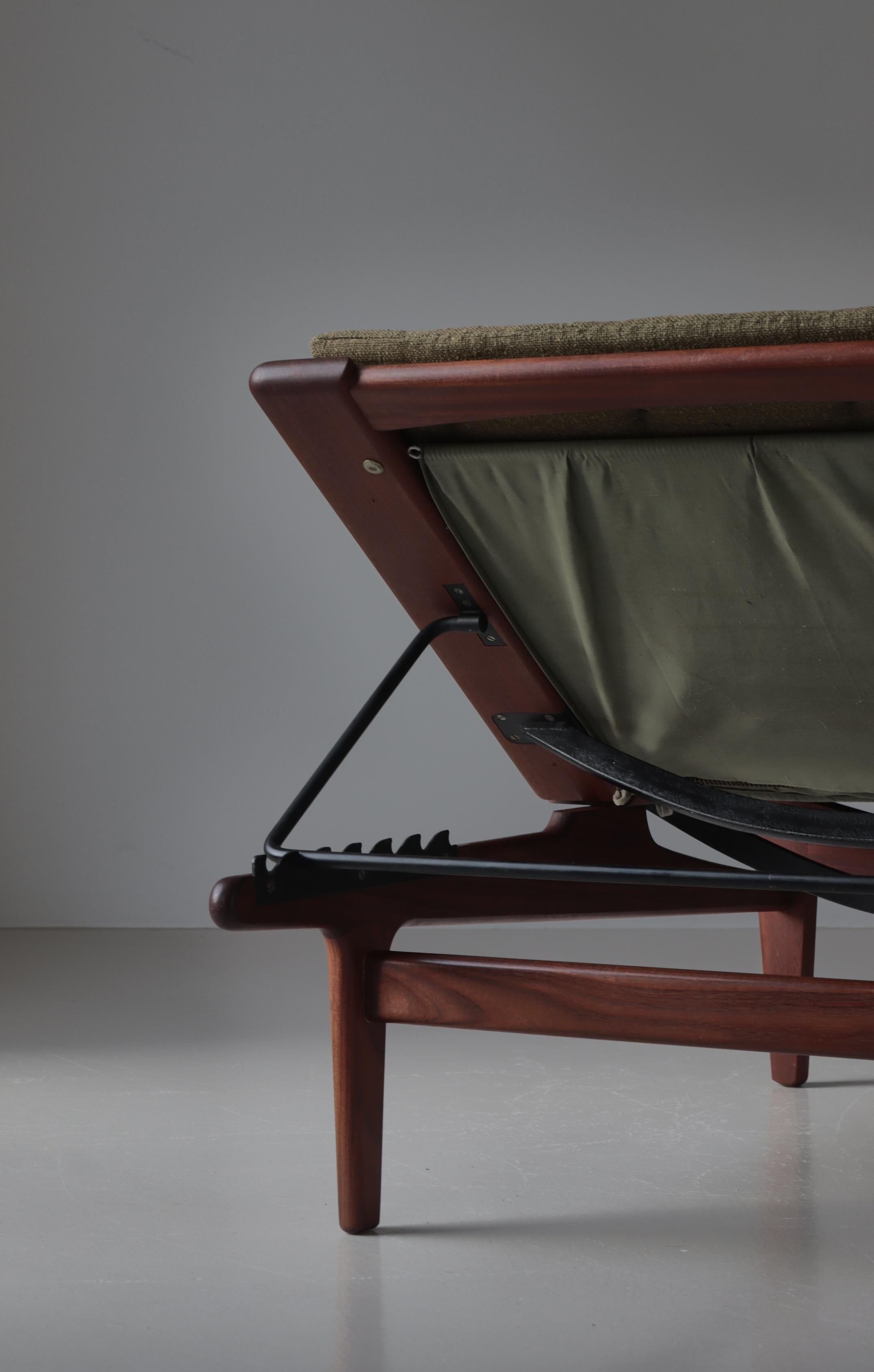 Lit de jour réglable GE-1 en bois de teck de Hans J. Wegner, années 1950, The Moderns Moderns en vente 7