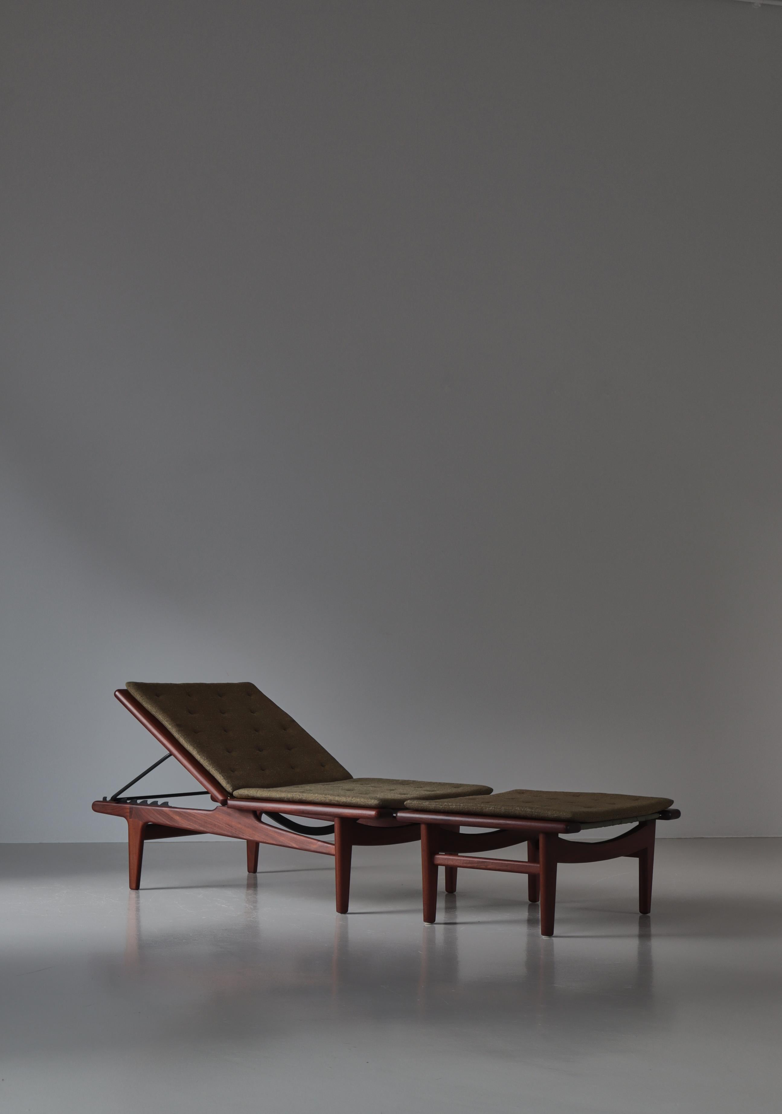 Danois Lit de jour réglable GE-1 en bois de teck de Hans J. Wegner, années 1950, The Moderns Moderns en vente