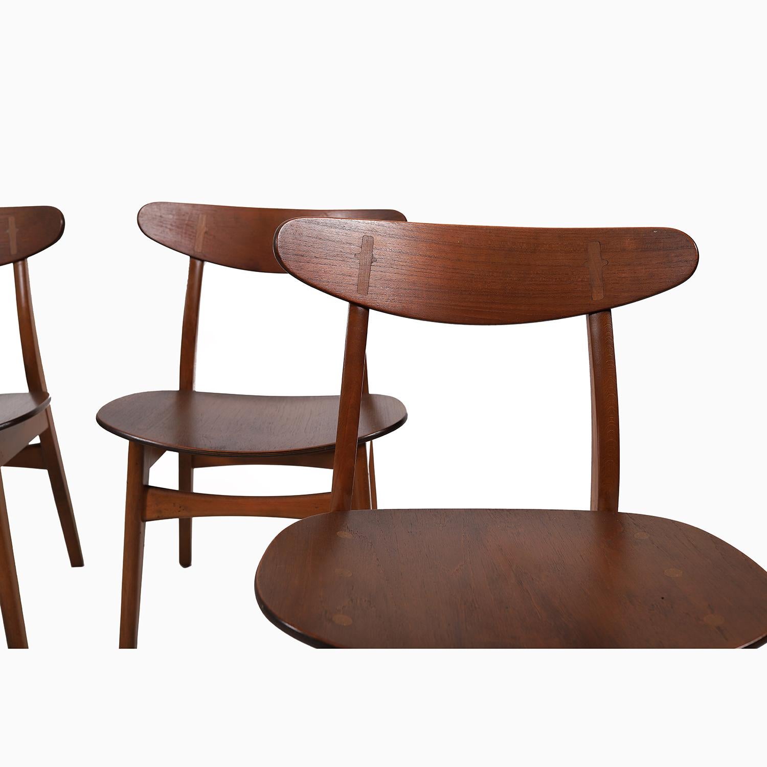 Scandinavian Danish Modern Hans Wegner CH 30 Dining Chairs Set of 4 For Sale