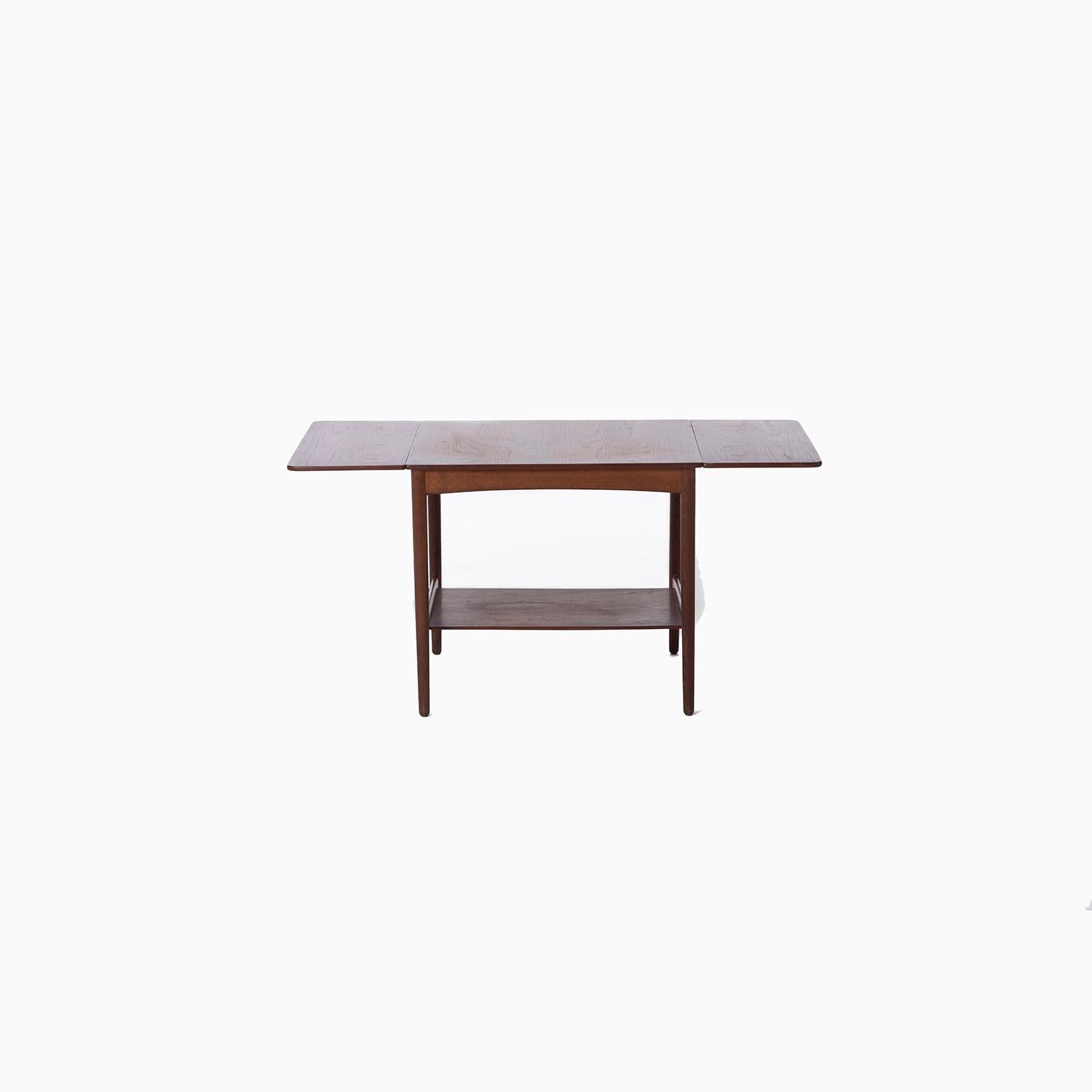 Danish Modern Hans Wegner Drop Leaf Occasional Table For Sale 1