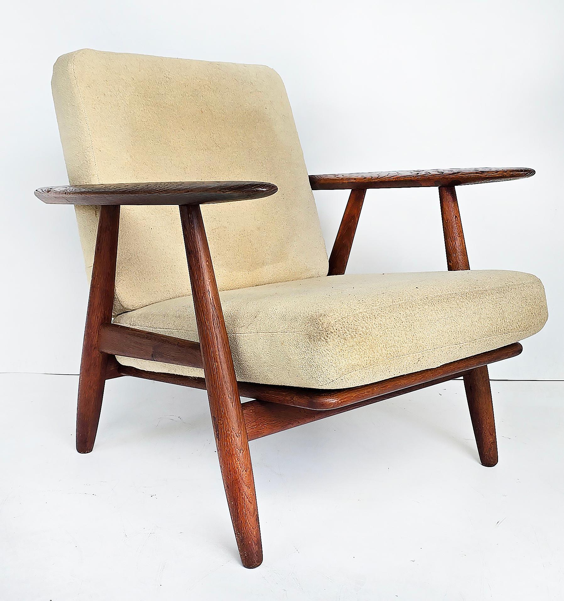 XX secolo Sedie a sigaretta moderne danesi Hans Wegner GETAMA, ottomano, Danimarca, set di 3 in vendita