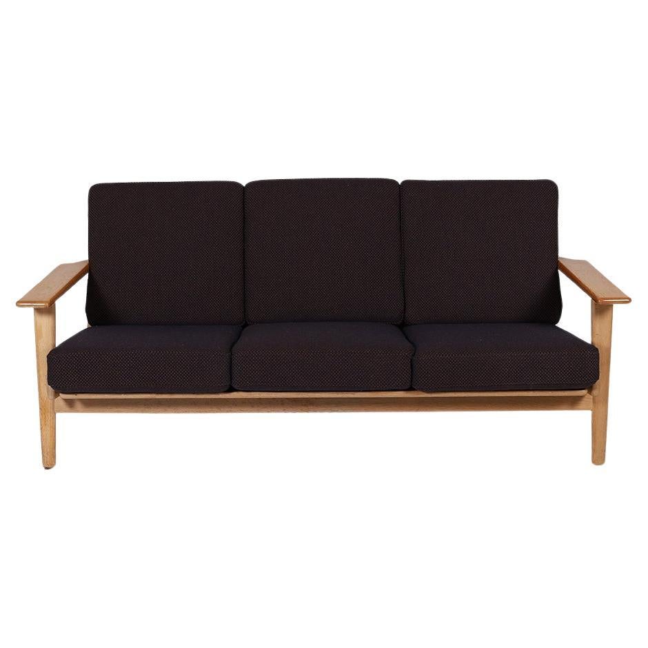Dänisches modernes Hans Wegner Getama-Sofa  im Angebot