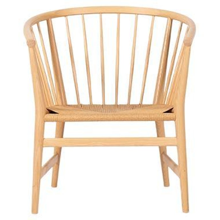Danish Modern Hans Wegner Spindle Back Easy Chair For Sale