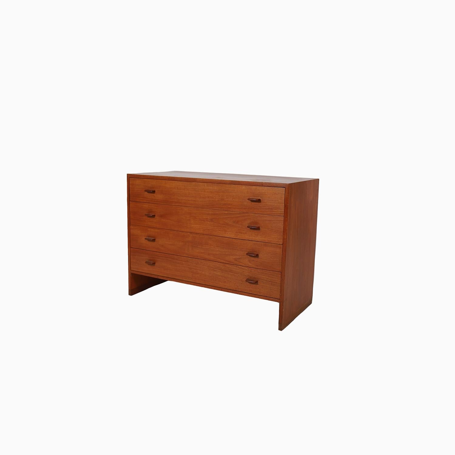 20th Century Danish Modern Hans Wenger RY Mobler Occasional Chest For Sale