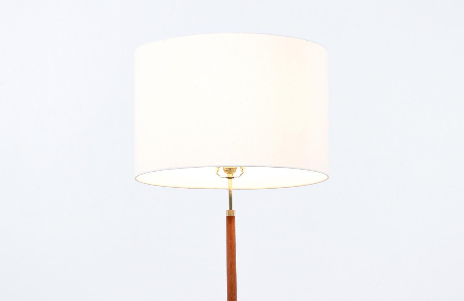 Danish Modern Height-Adjustable Teak Stem Floor Lamp with Iron Base In Excellent Condition In Los Angeles, CA