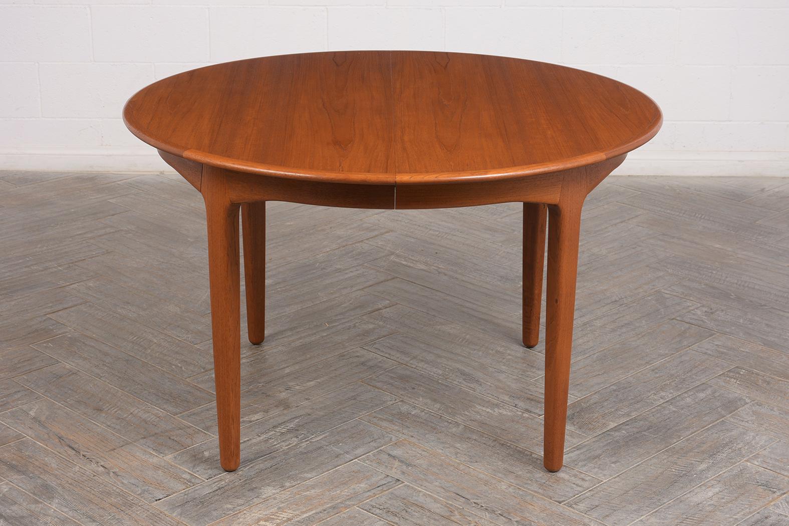 1960's Danish Teak Extendable Dining Table In Good Condition In Los Angeles, CA