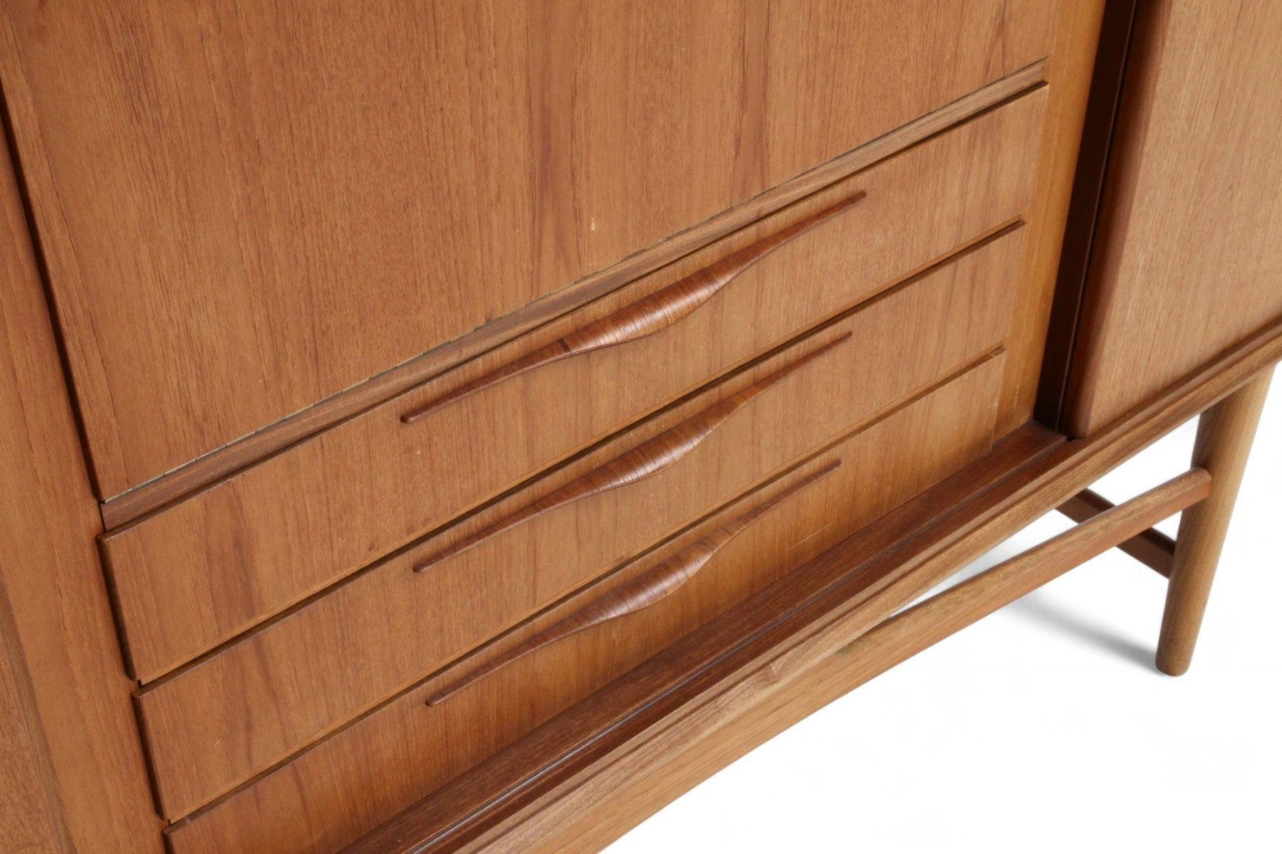 Danish Modern High Sideboard in Teak With Mirrored Dry Bar For Sale 1