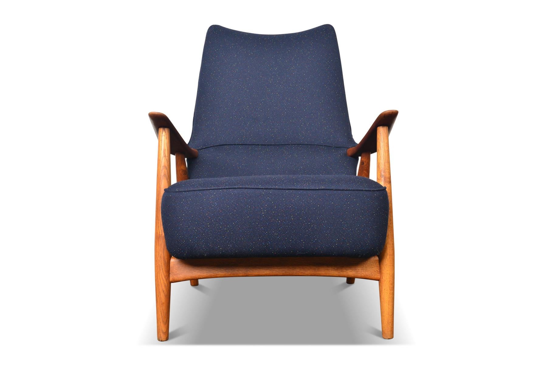 Danish Modern Highback Lounge Chair in Teak and Oak For Sale 4