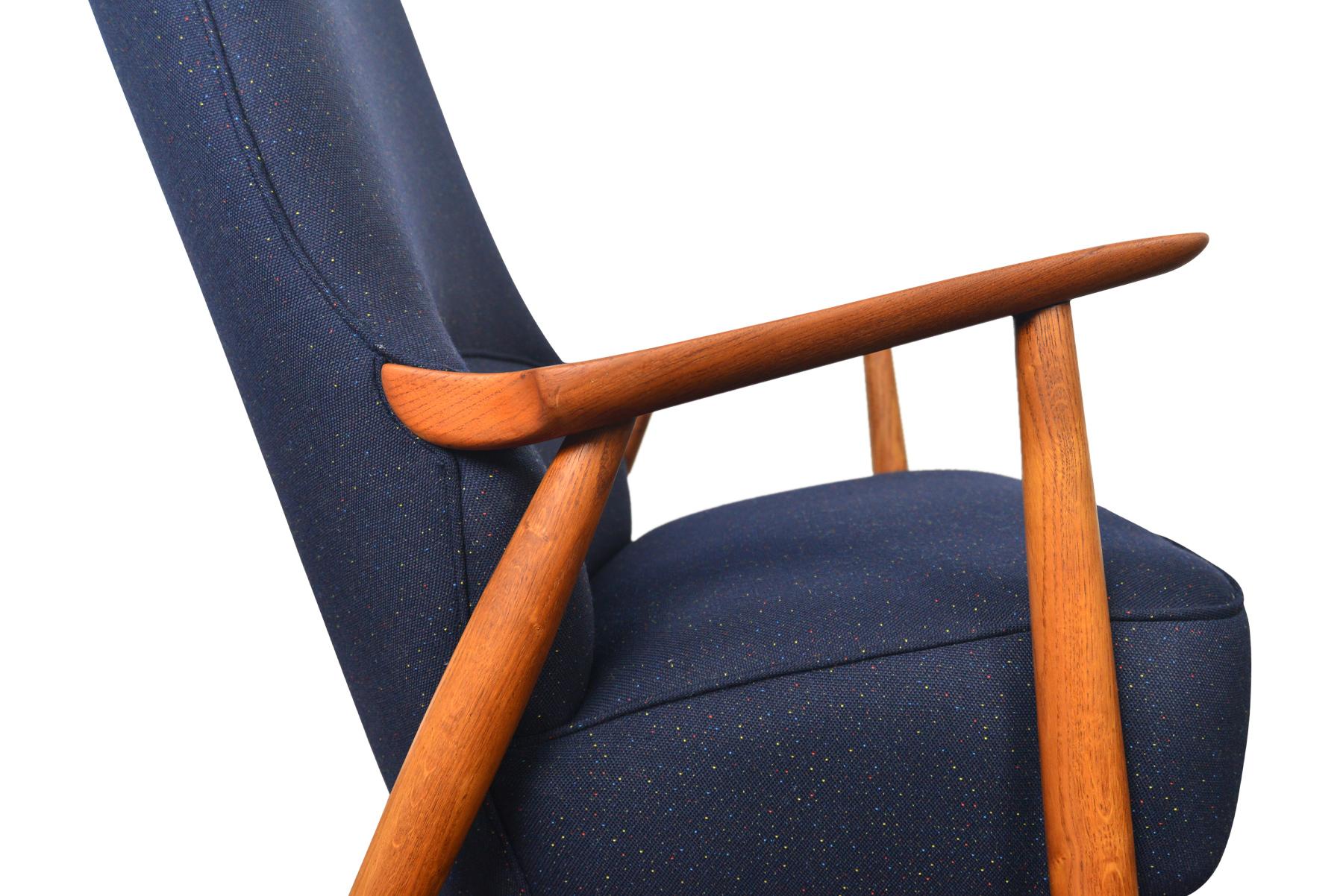 20th Century Danish Modern Highback Lounge Chair in Teak and Oak For Sale