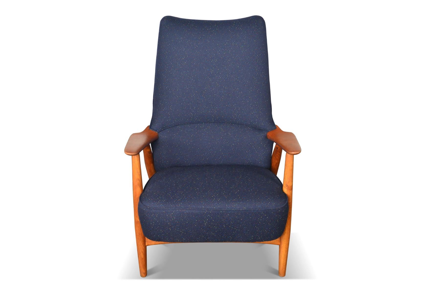 Danish Modern Highback Lounge Chair in Teak and Oak For Sale 3