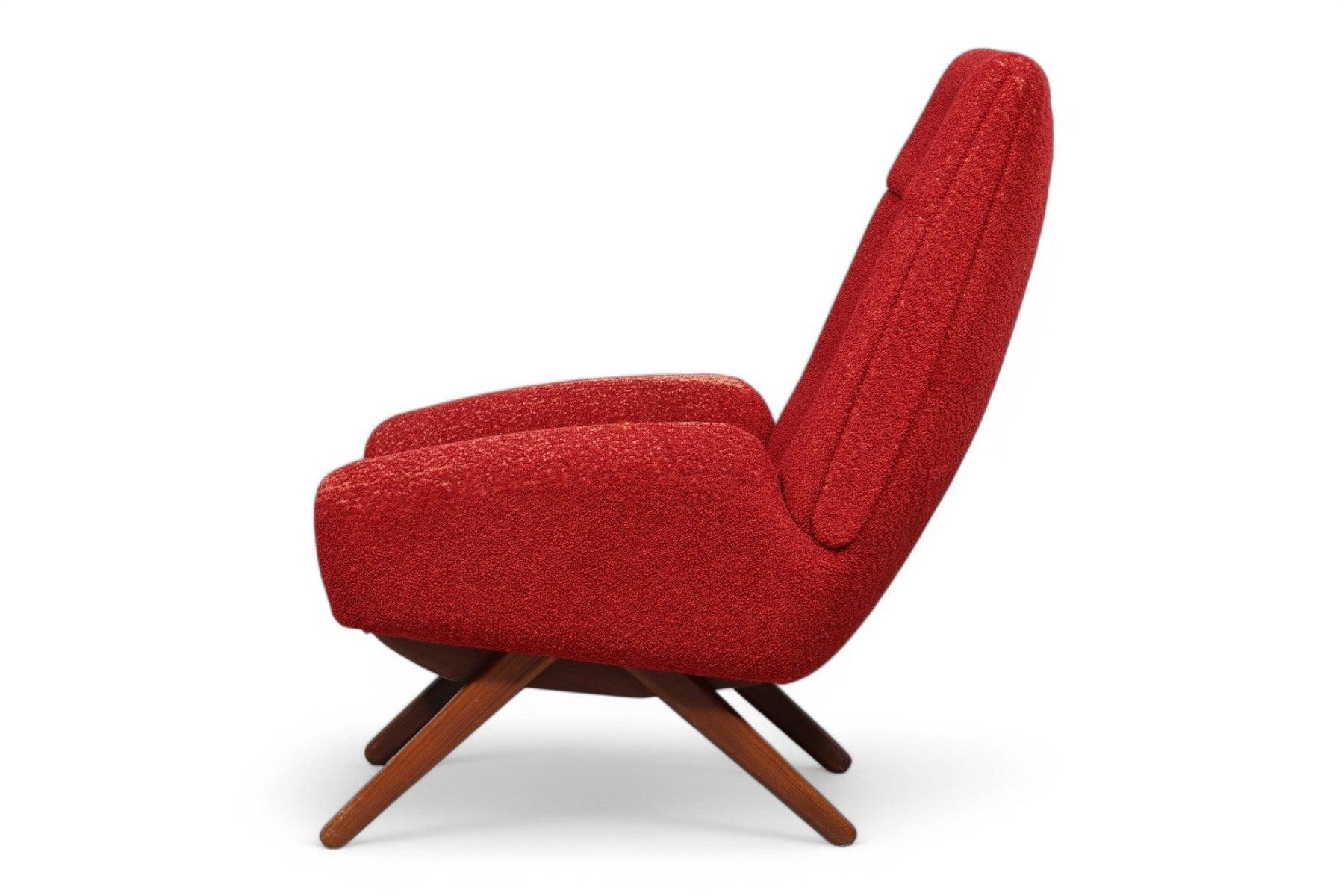 Origine: Danimarca
Progettista: Sconosciuto
Produttore: Sconosciuto
Epoca: anni '50
Materiali: Teak, Lana
Misure: 27″ di larghezza x 29″ di profondità x 36,25″ di altezza
