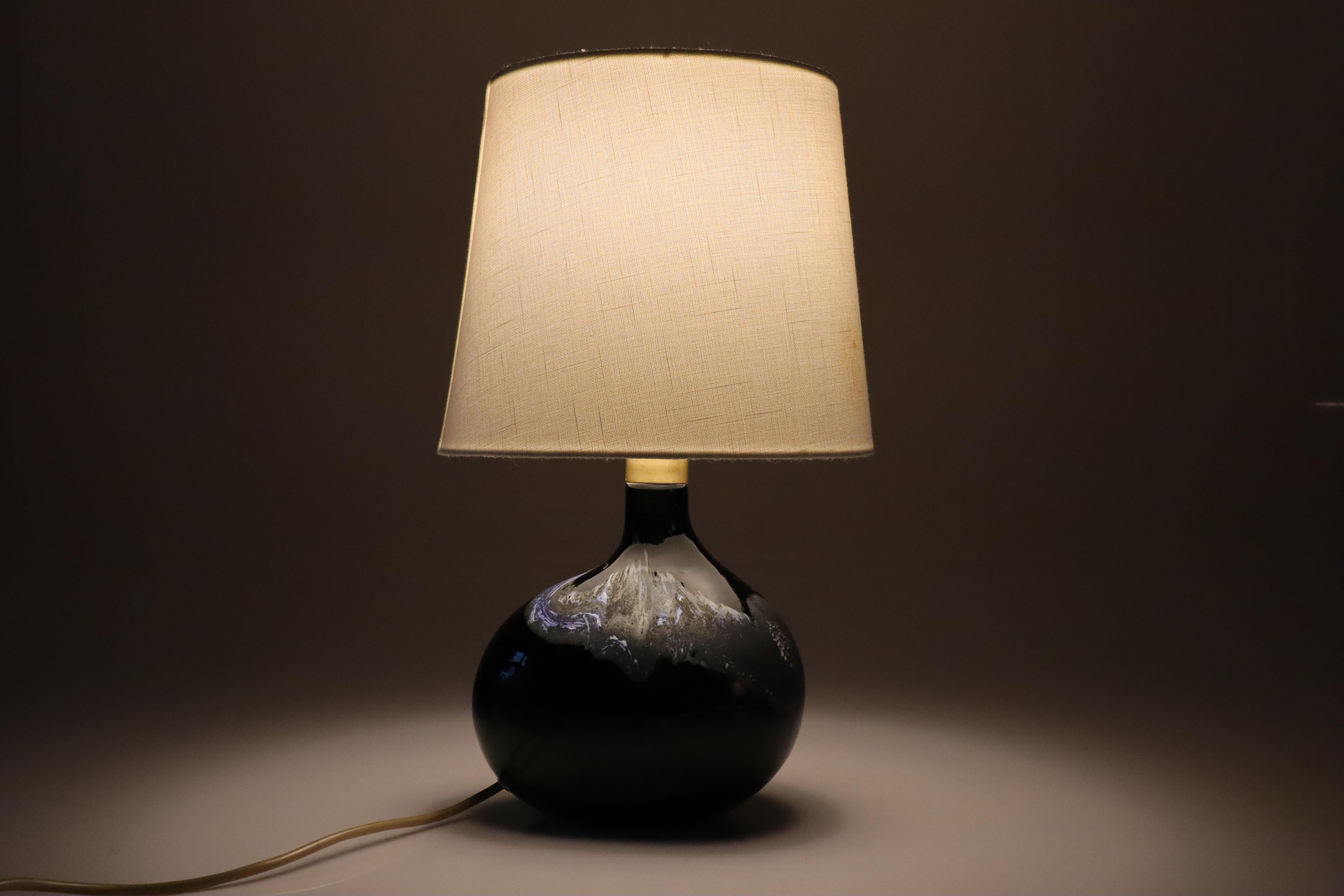 Holmegaard lampe de bureau moderne danoise vert foncé sculpturale de Michael Bang 1970 en vente 8
