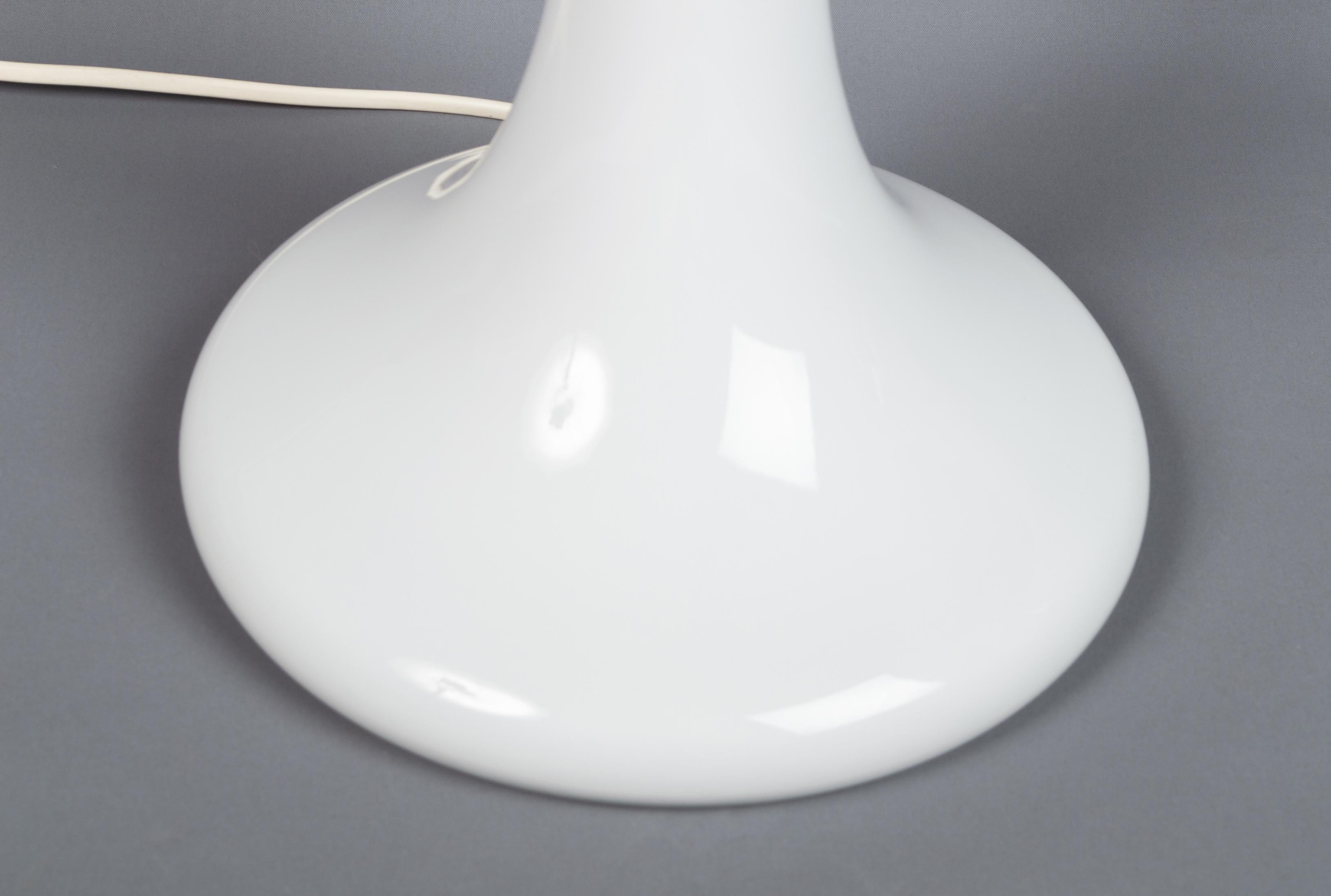 Mid-Century Modern Danish Modern Holmegaard Le Klint Milk Glass Table Lamp, 1960s For Sale