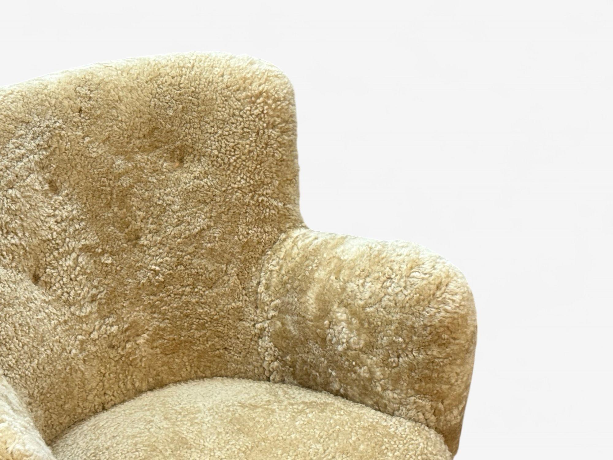 Dänische Moderne, Honey Schafsfell, Buche, Organic Lounge Chairs, Dänemark, 1940er Jahre (Schaffell und Schafleder) im Angebot