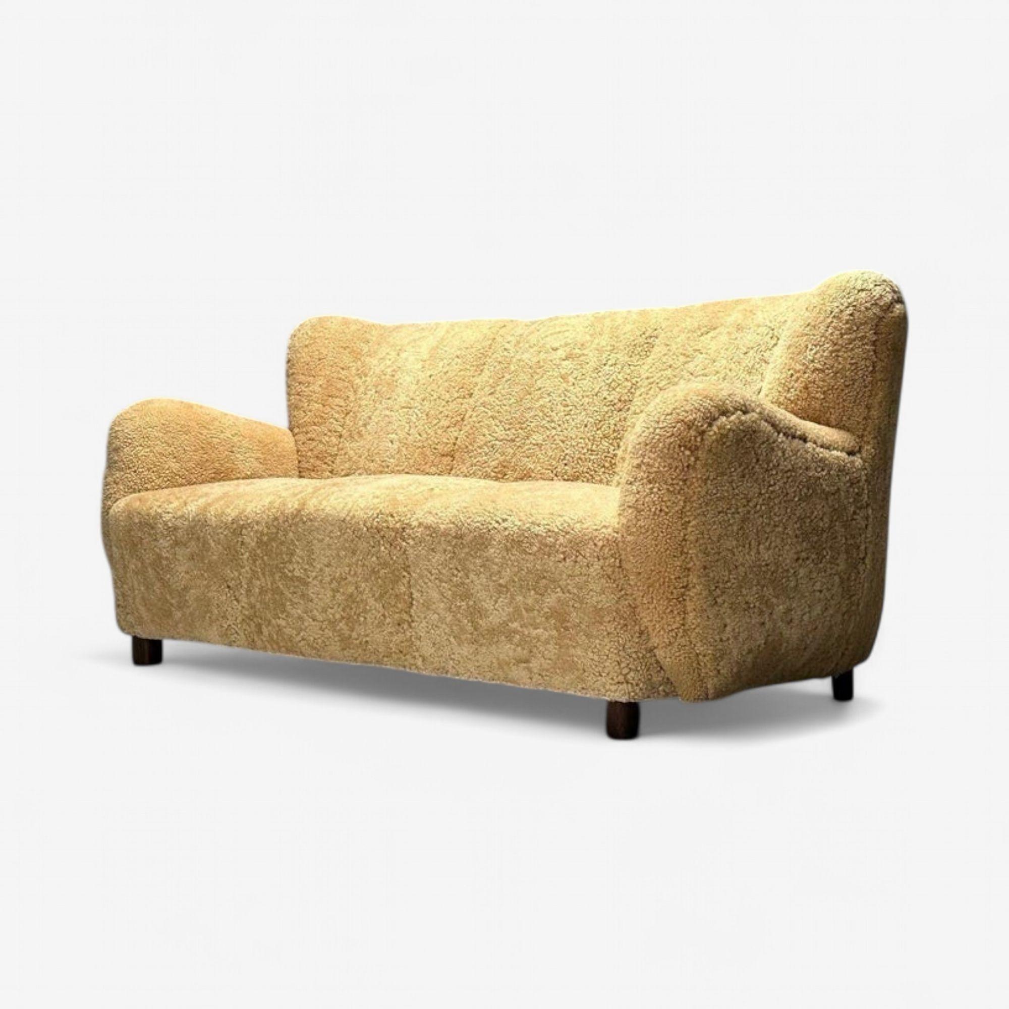 Danois Canapé danois moderne, en peau de mouton miel, Oak, Danemark, années 1940 en vente