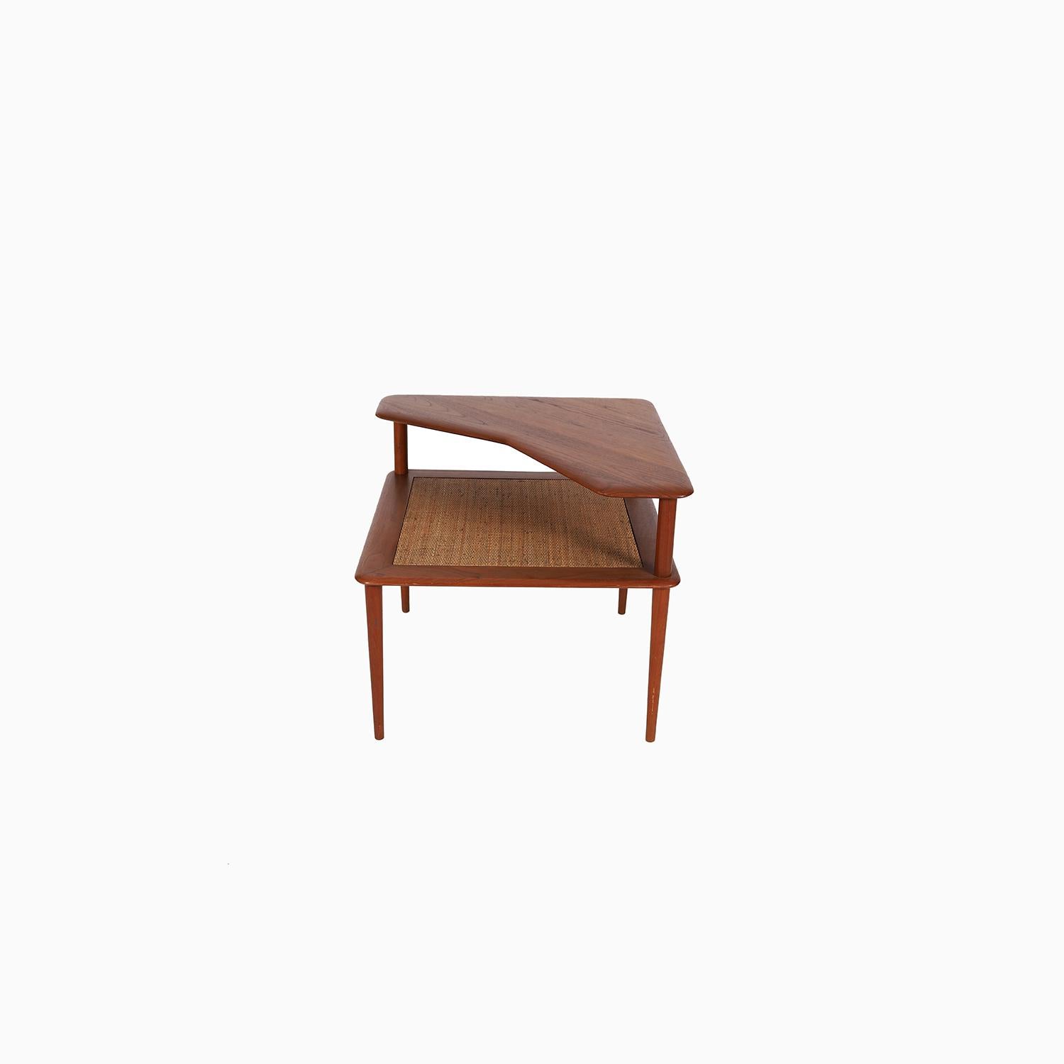 Scandinavian Modern Danish Modern Hvidt & Mølgaard Minerva Corner Table For Sale