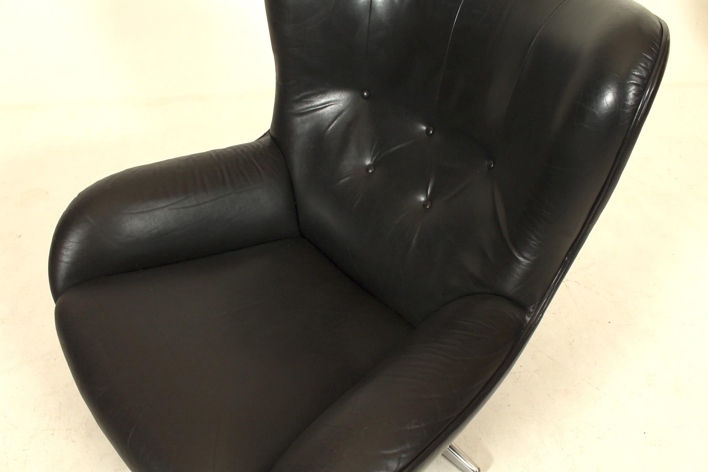 Danish modern, Illum Wikkelsø for Mikael Laursen Swivel 'ML214' Lounge Chair For Sale 3