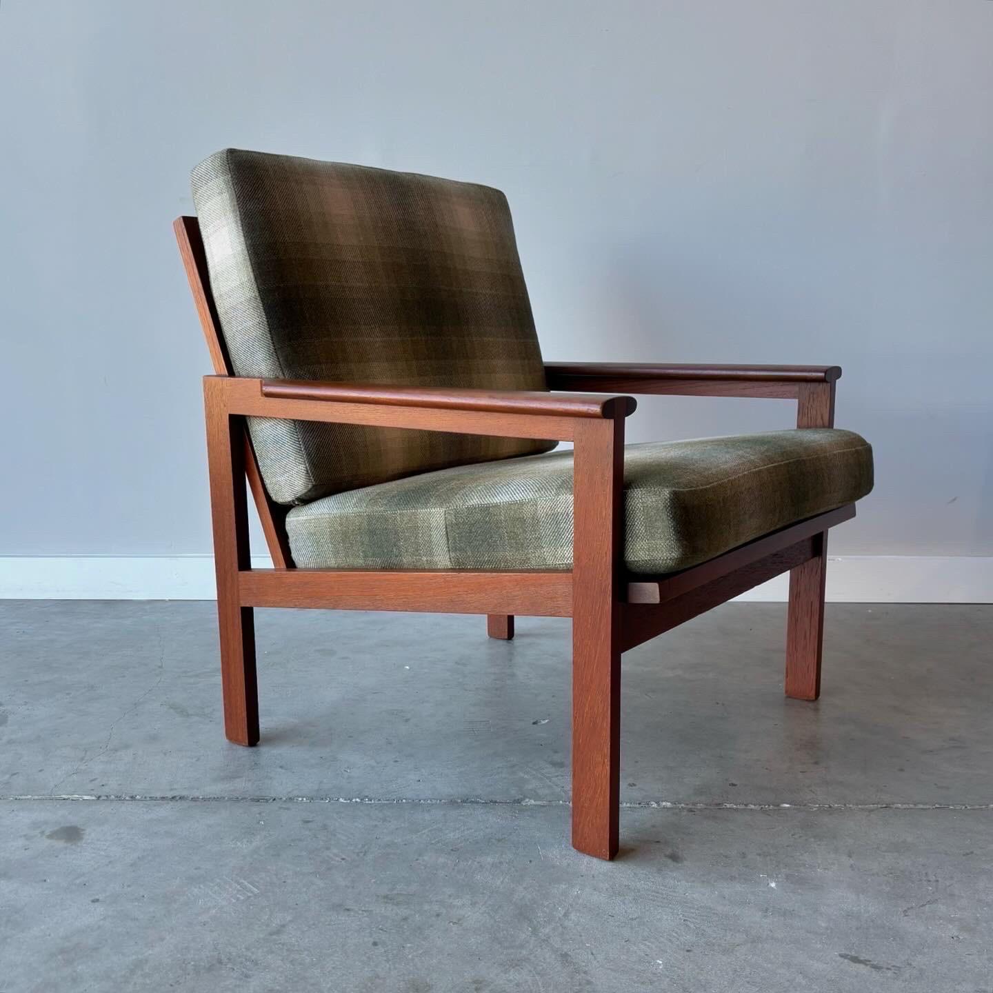 Sillas danesas modernas Illum Wikkelso 