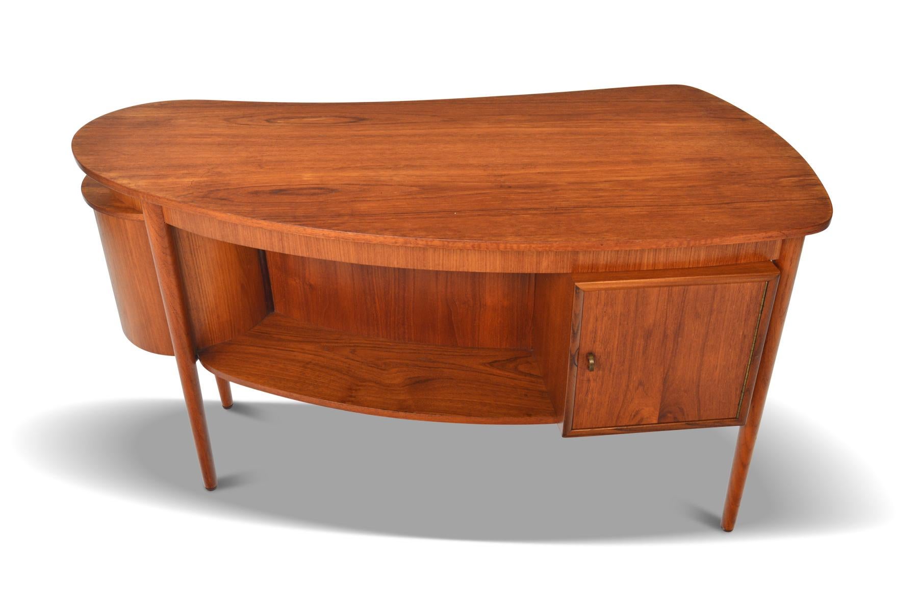 Danish Modern Jellybean Desk in Teak 2