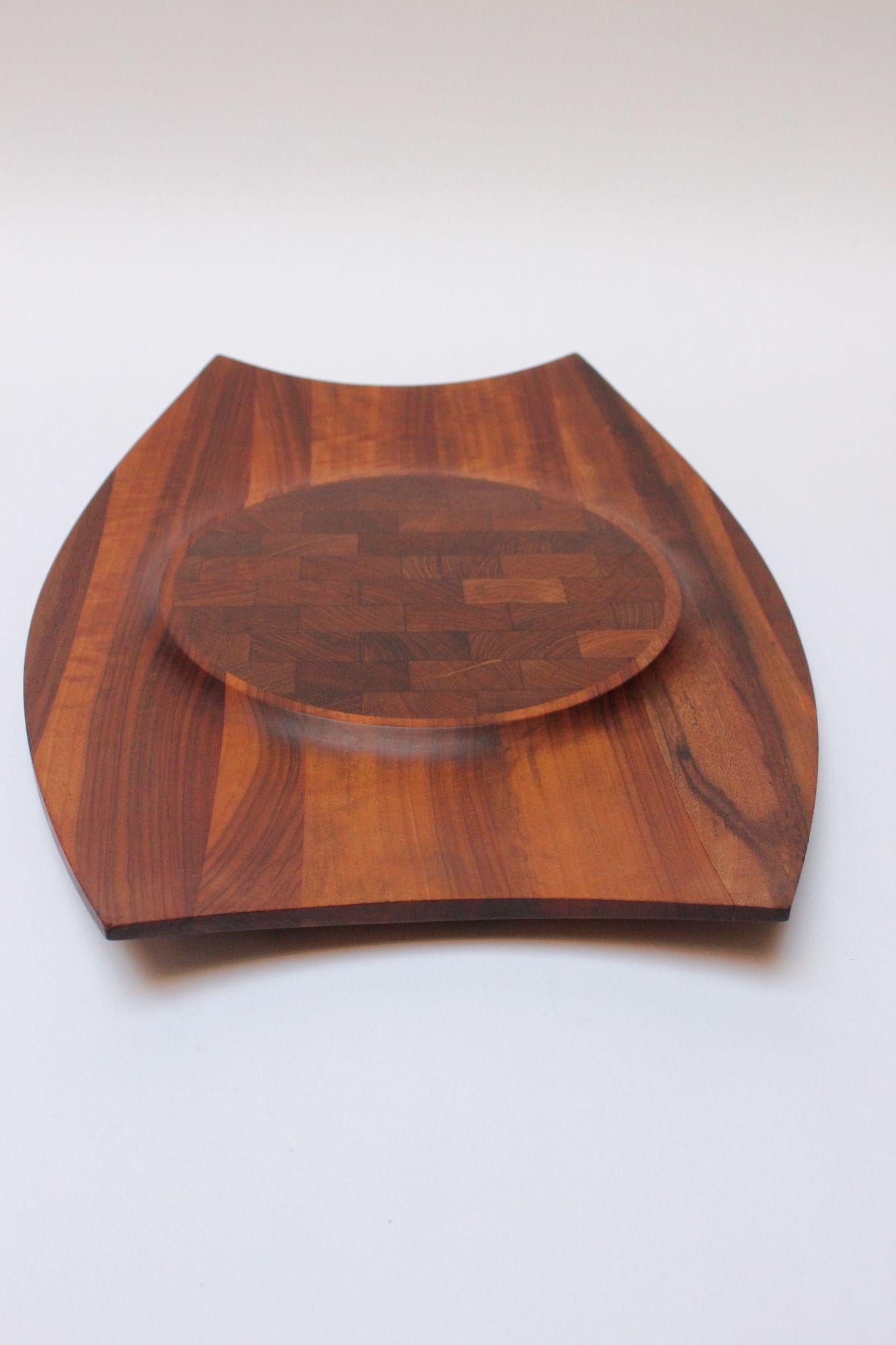 Sculptural mutenye tray with cutting board insert designed by Jens Quistgaard for Dansk Designs Denmark as part of his 