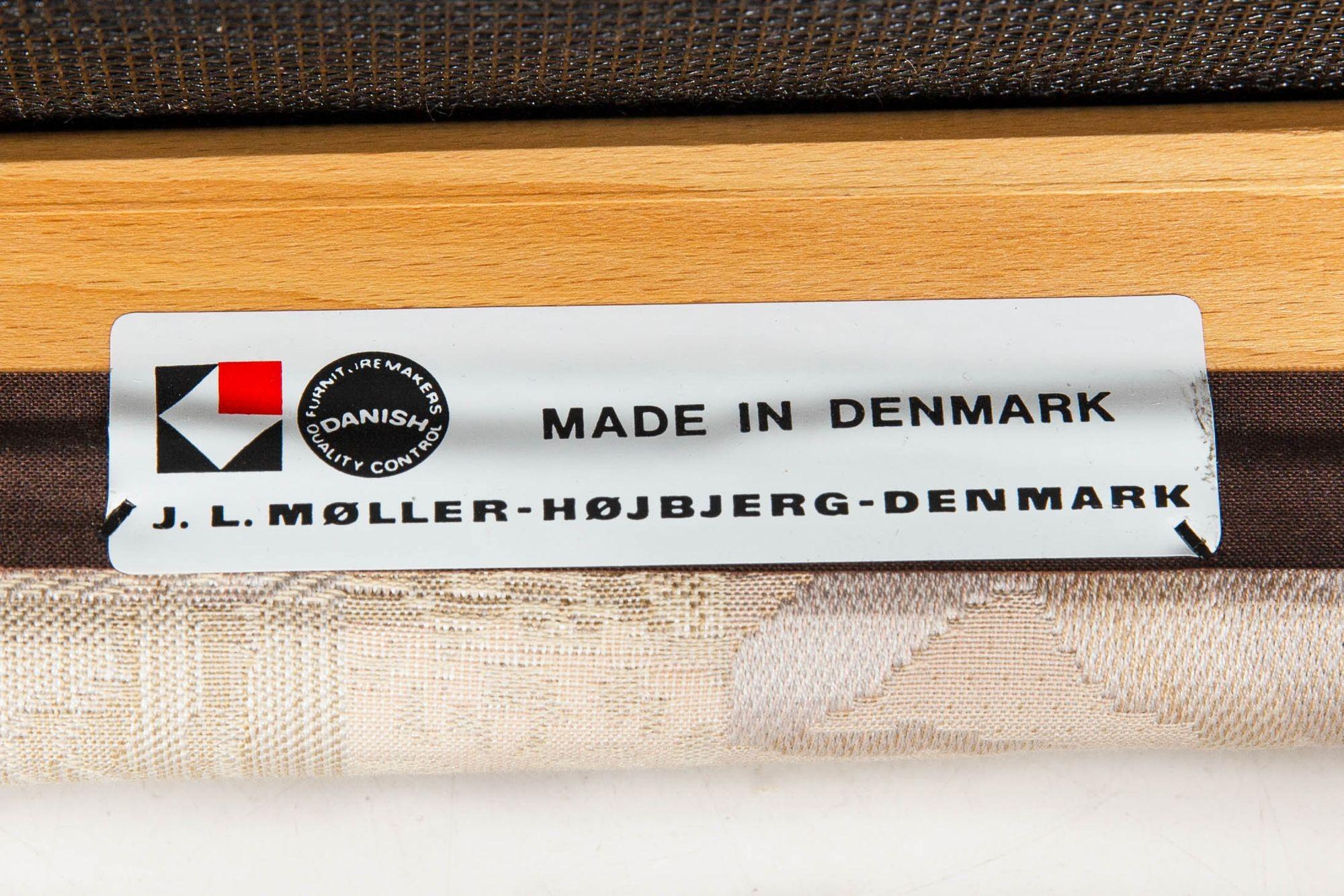 Danish Modern J.L. Møbler Model 83 Rosewood Dining Chairs, Set of 6 For Sale 4