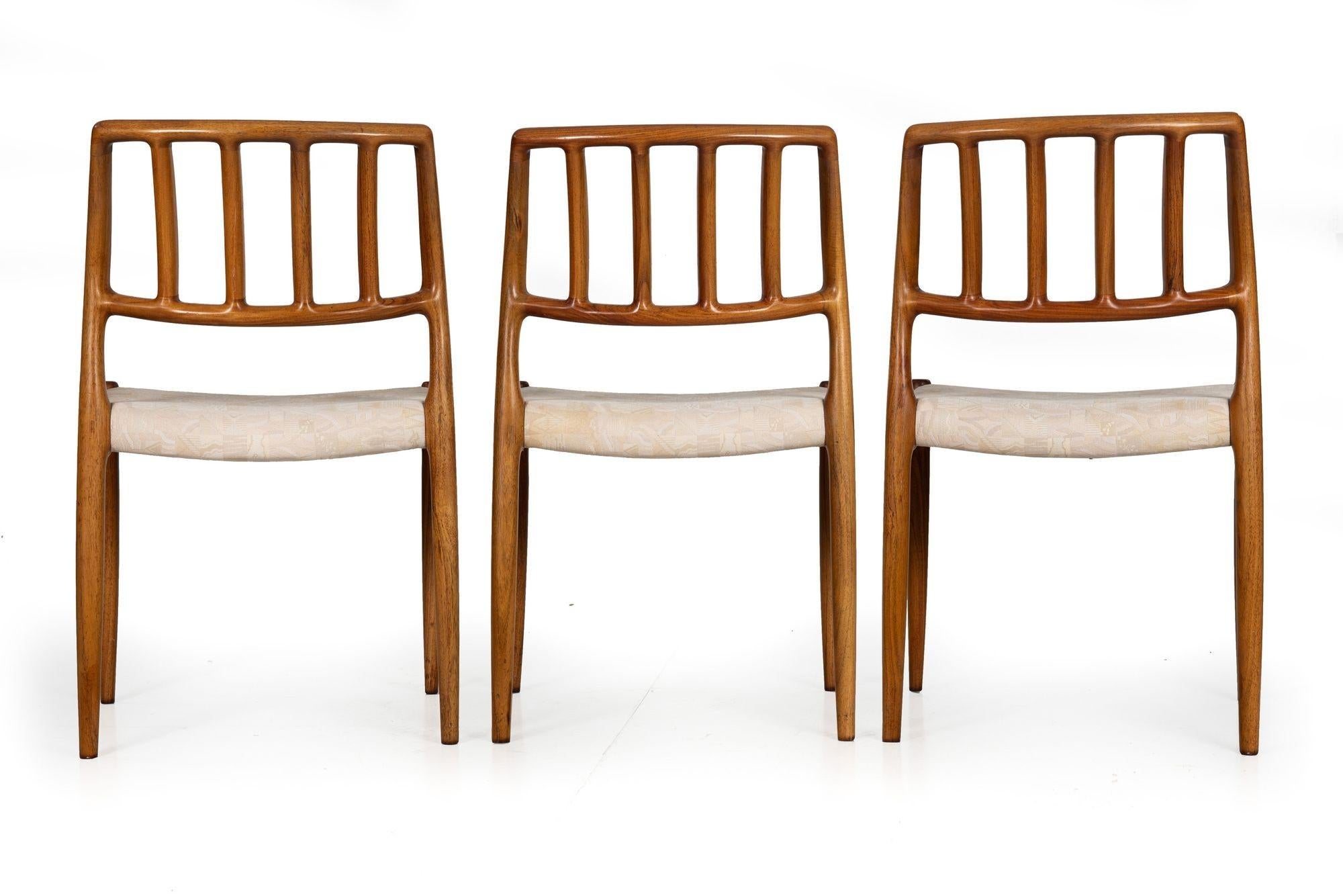 Danish Modern J.L. Møbler Model 83 Rosewood Dining Chairs, Set of 6 In Fair Condition For Sale In Shippensburg, PA