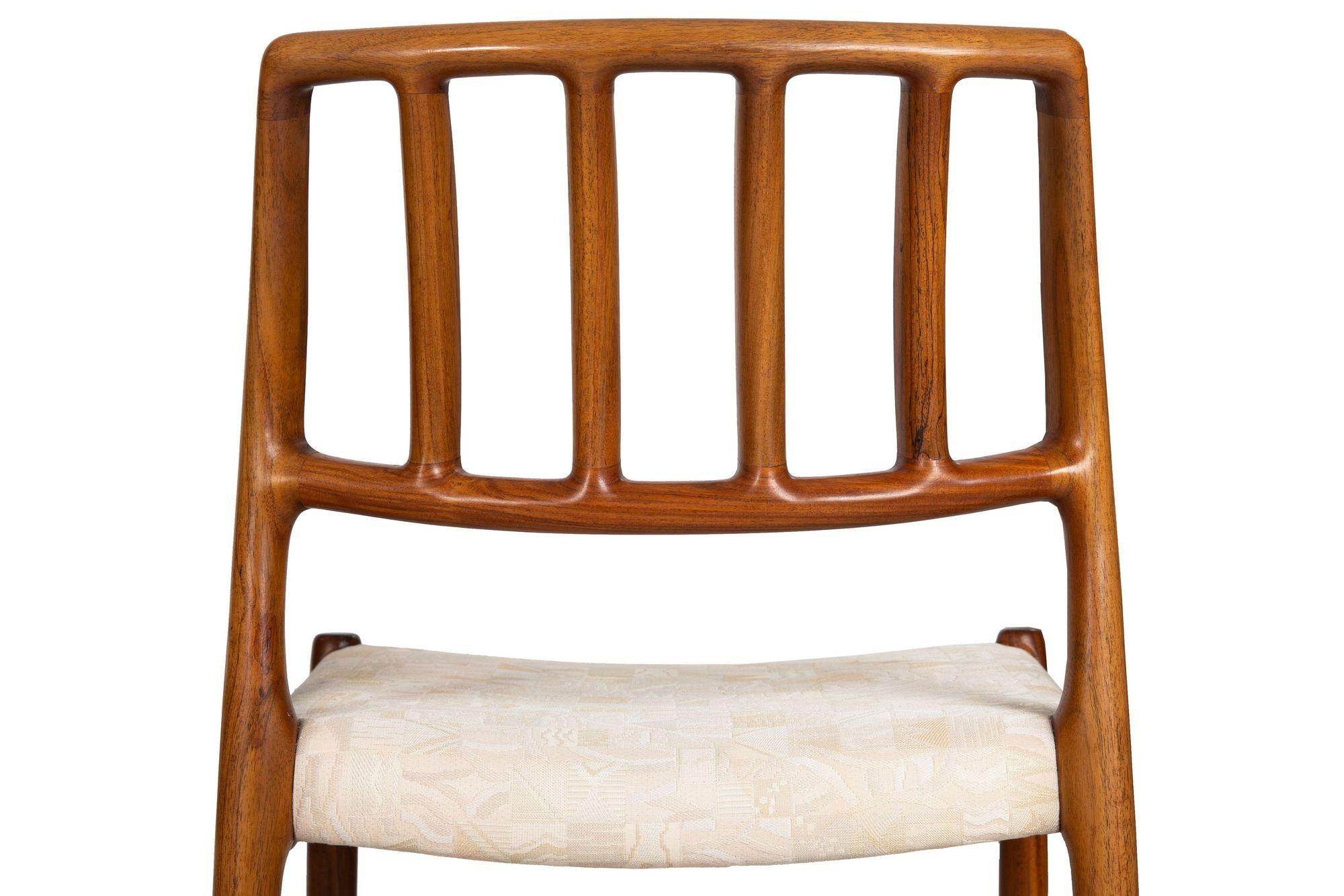 Danish Modern J.L. Møbler Model 83 Rosewood Dining Chairs, Set of 6 For Sale 2