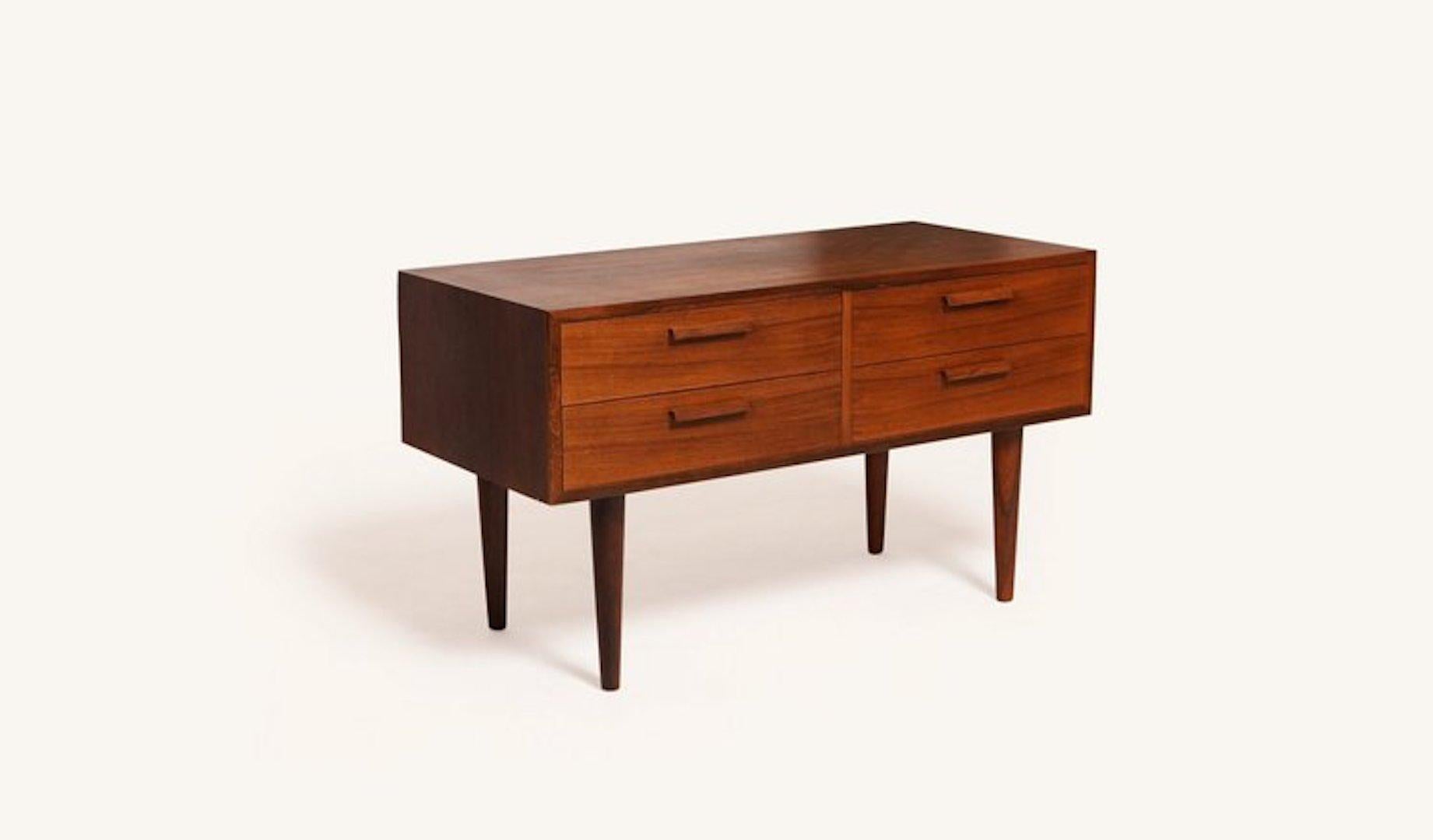 kai kristiansen credenza