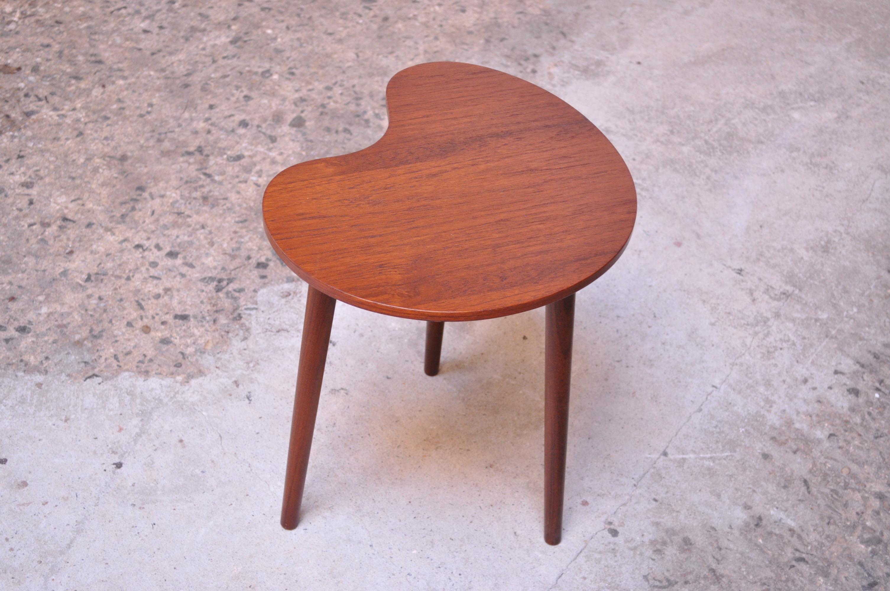 Danish Modern Kidney Teak Side Table by Gorm-Møbler In Good Condition In Brooklyn, NY