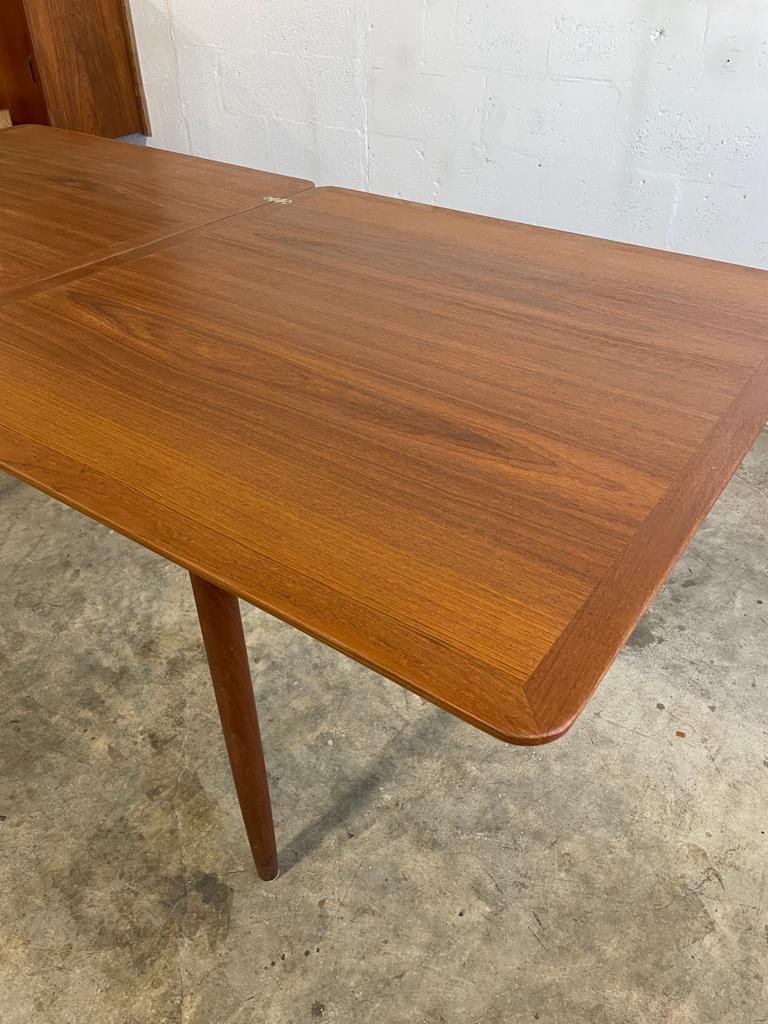Table pliante de salle à manger danoise moderne Kurt Ostervig en vente 2