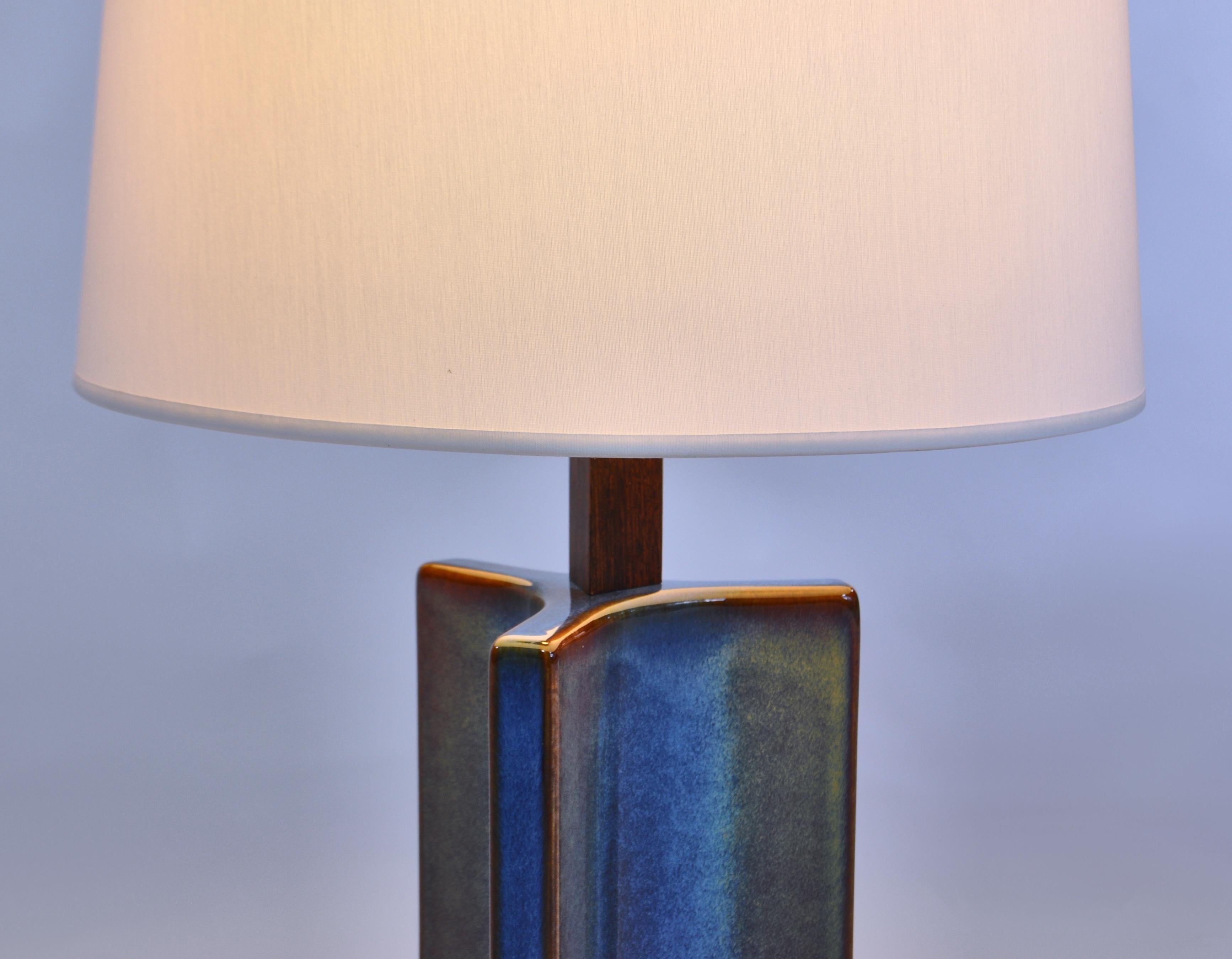 Beautiful vintage triangular ceramic table lamps with blue/brown glaze by 