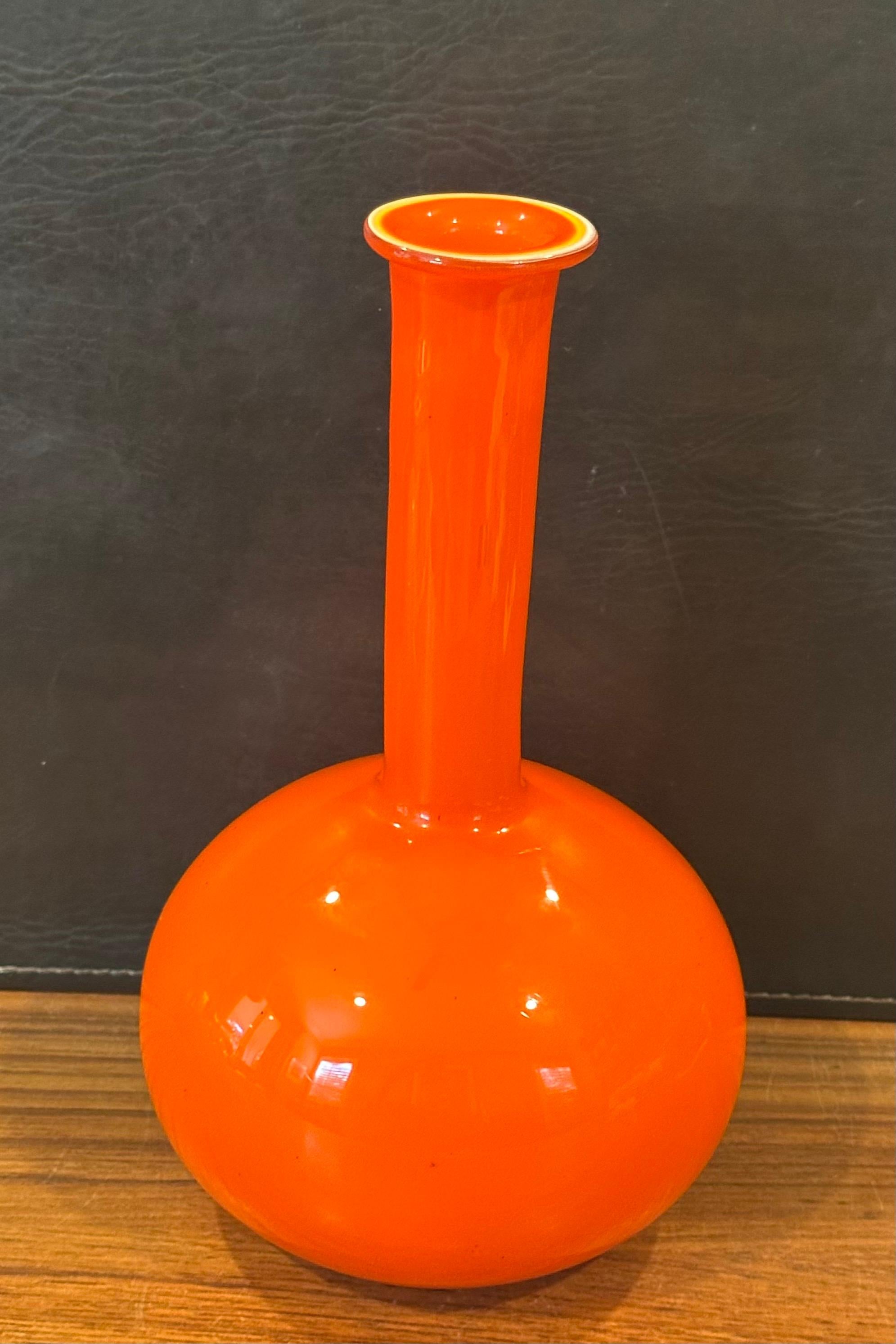 Bottiglia grande moderna danese con tappo di Otto Brauer per Holmegaard in vendita 3