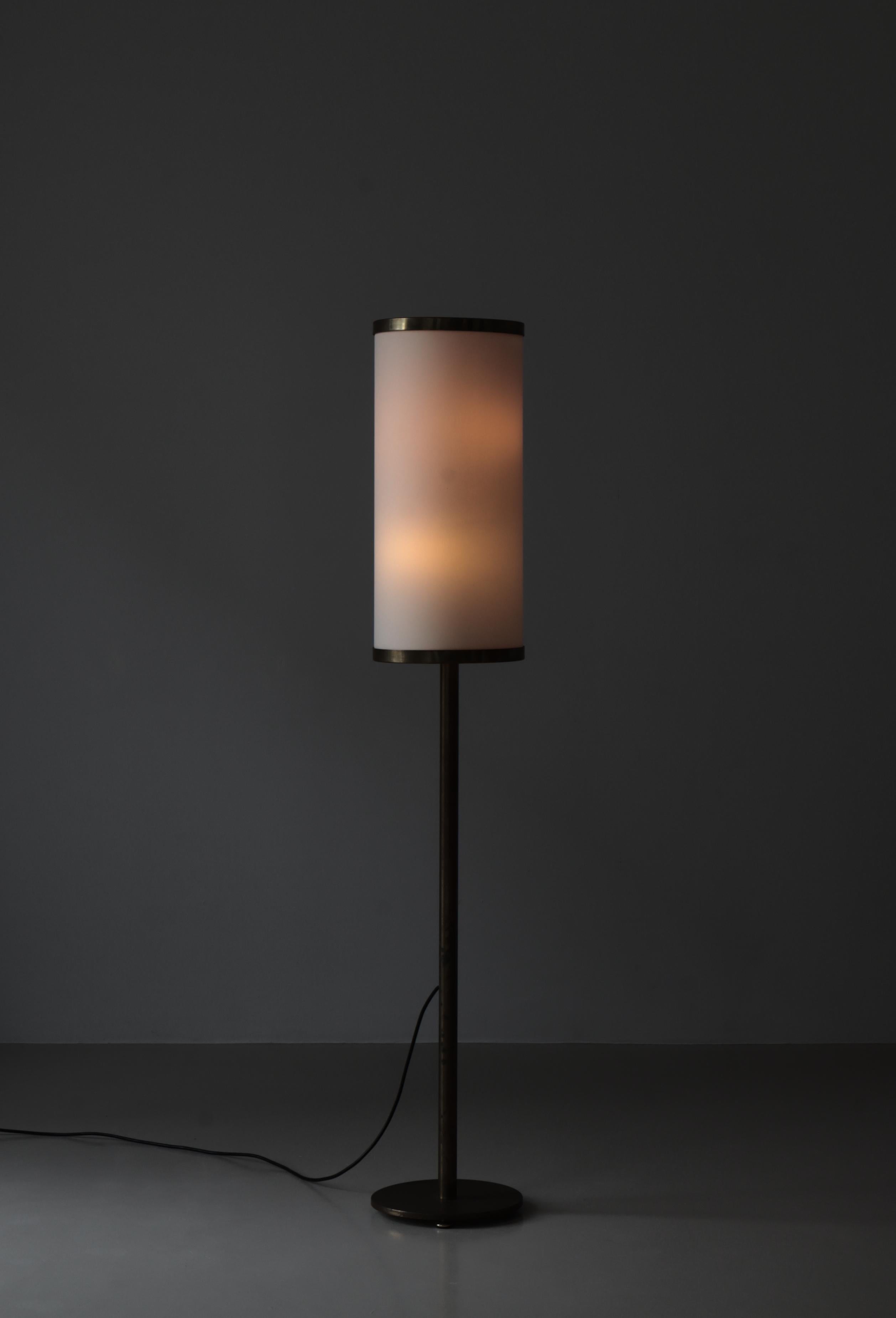 Dänische moderne große Stehlampen aus patiniertem Messing von Kay Kørbing, 1960er Jahre im Angebot 2