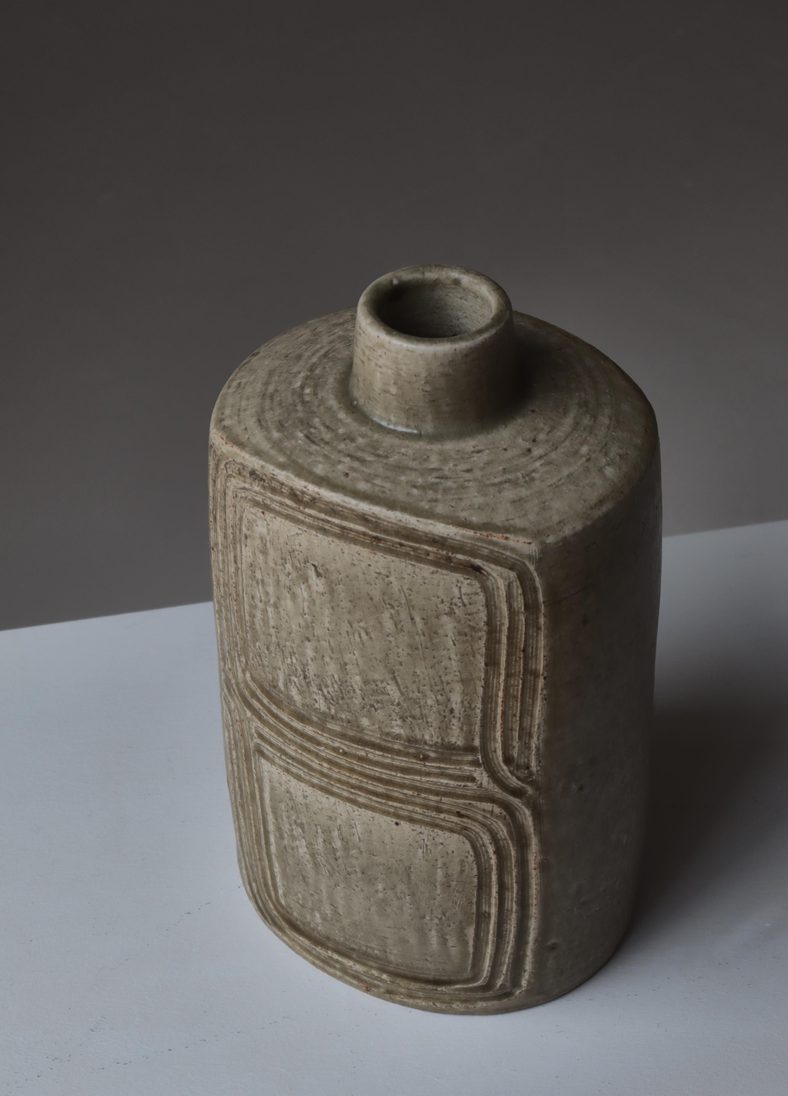 Grande vaso moderno danese in gres di Eva Stæhr Nielsen realizzato da 