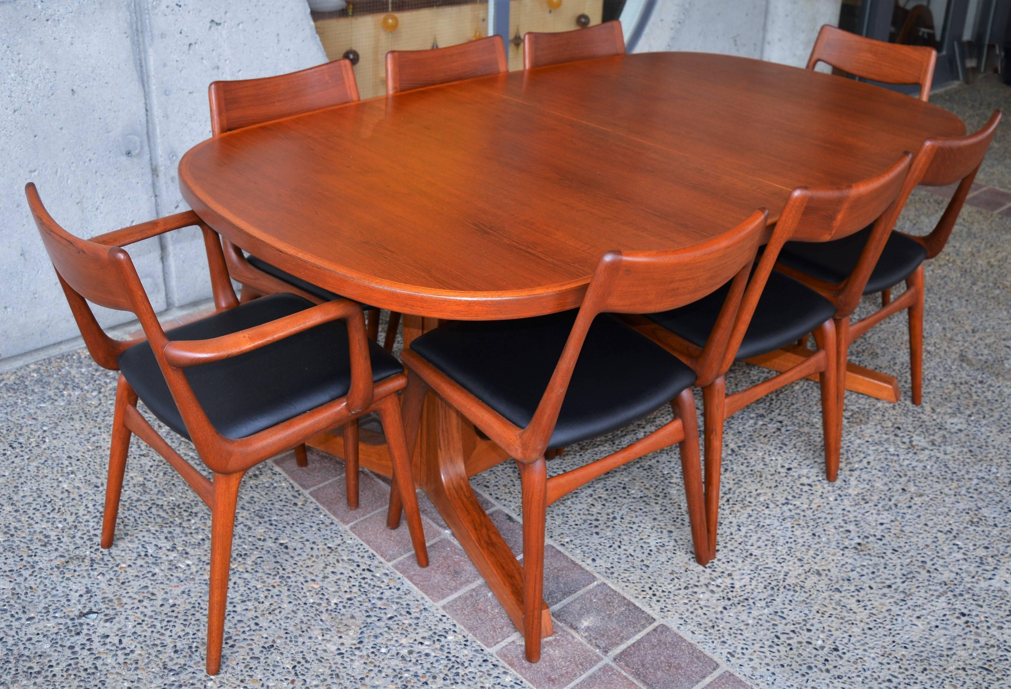 Danish Modern Large Teak 1960s Oval Two-Leaf Dining Table by NO Moller for Gudme 6