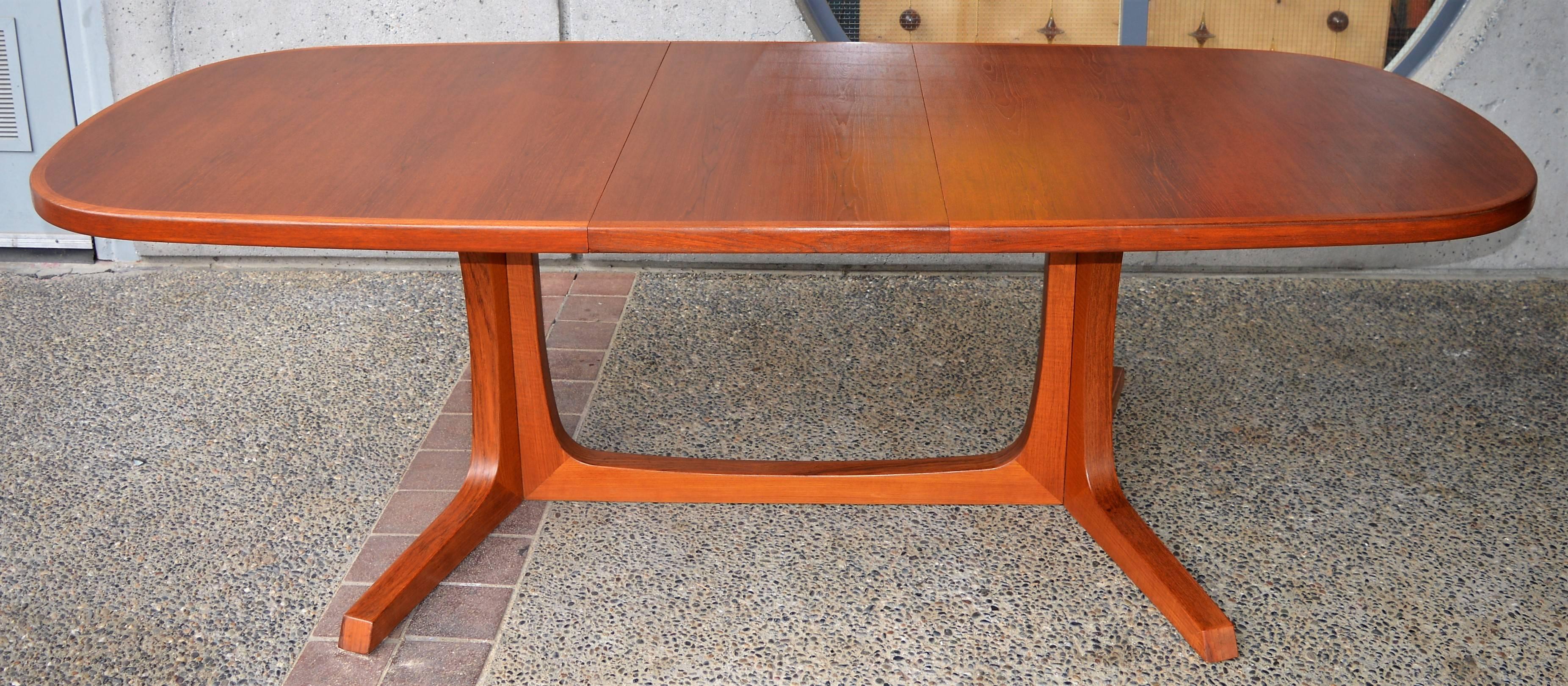 Danish Modern Large Teak 1960s Oval Two-Leaf Dining Table by NO Moller for Gudme 8