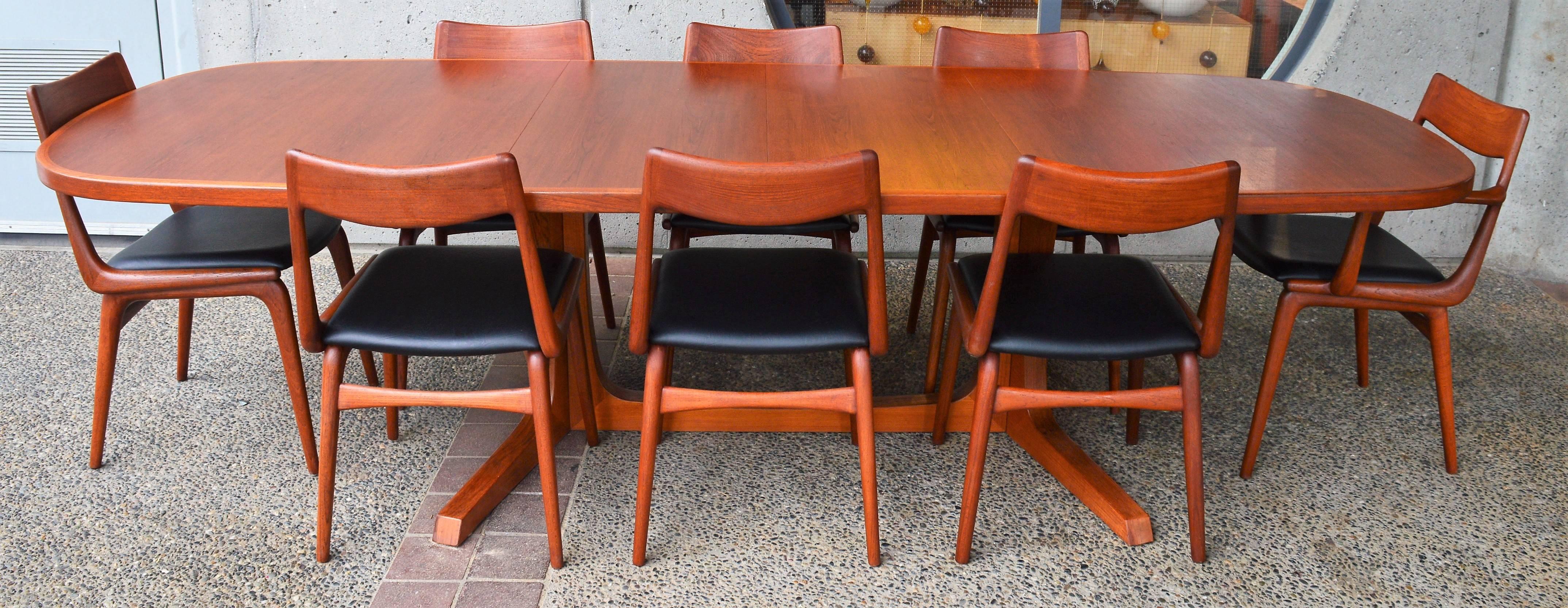 Mid-Century Modern Danish Modern Large Teak 1960s Oval Two-Leaf Dining Table by NO Moller for Gudme