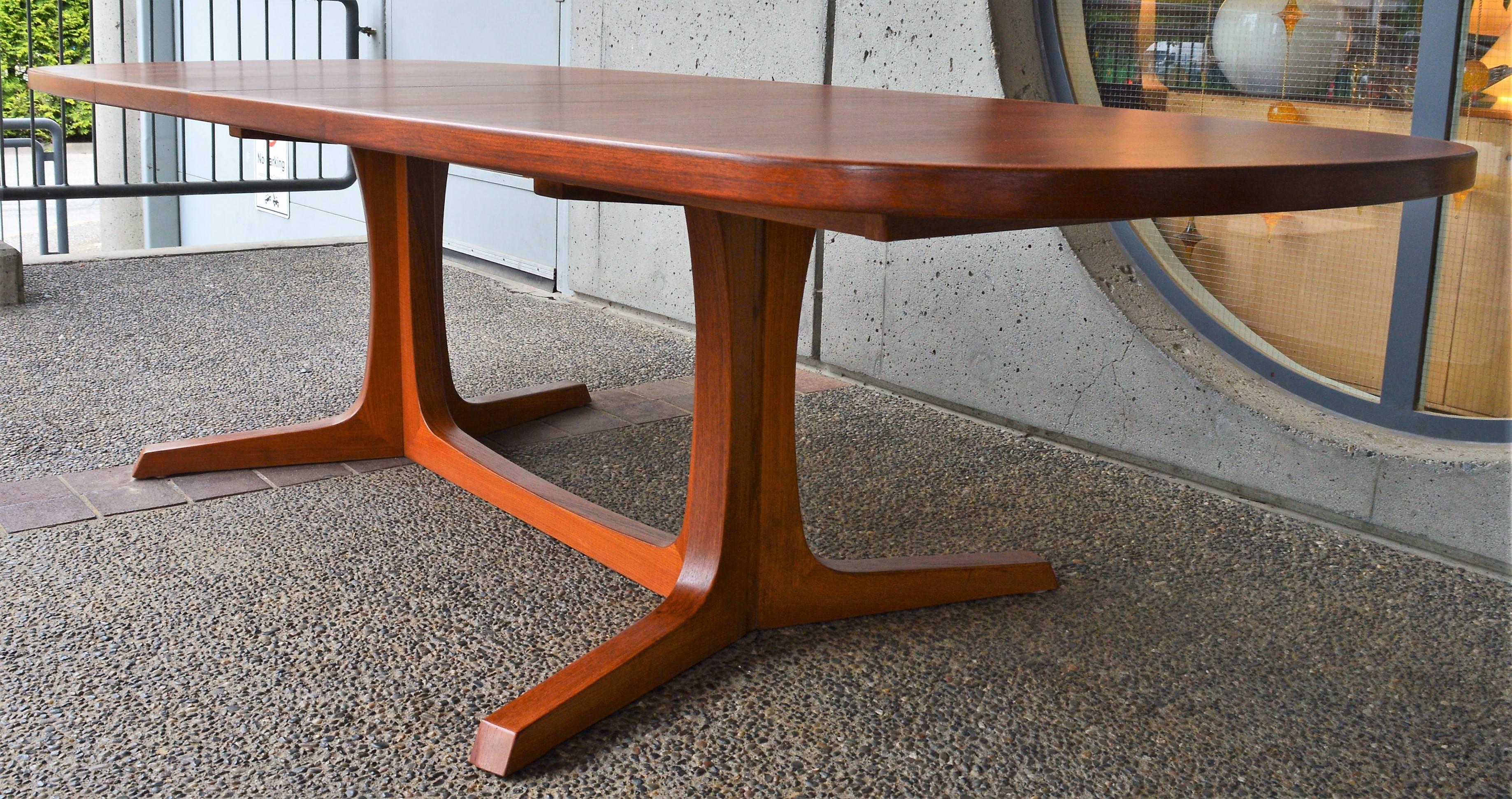 Danish Modern Large Teak 1960s Oval Two-Leaf Dining Table by NO Moller for Gudme 1
