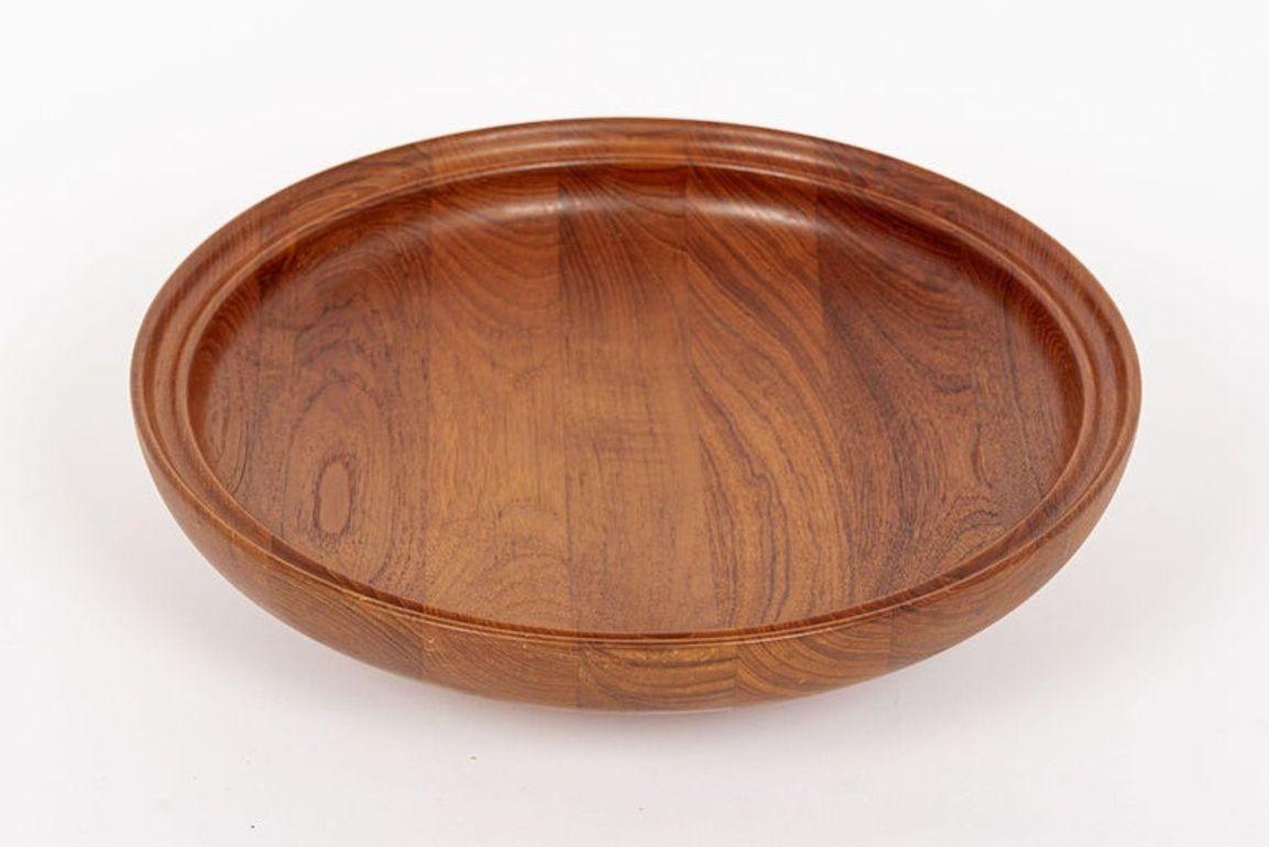 Danish Modern Large Teak Wood Bowl by Henning Koppel for Georg Jensen, 1960s In Good Condition For Sale In Detroit, MI