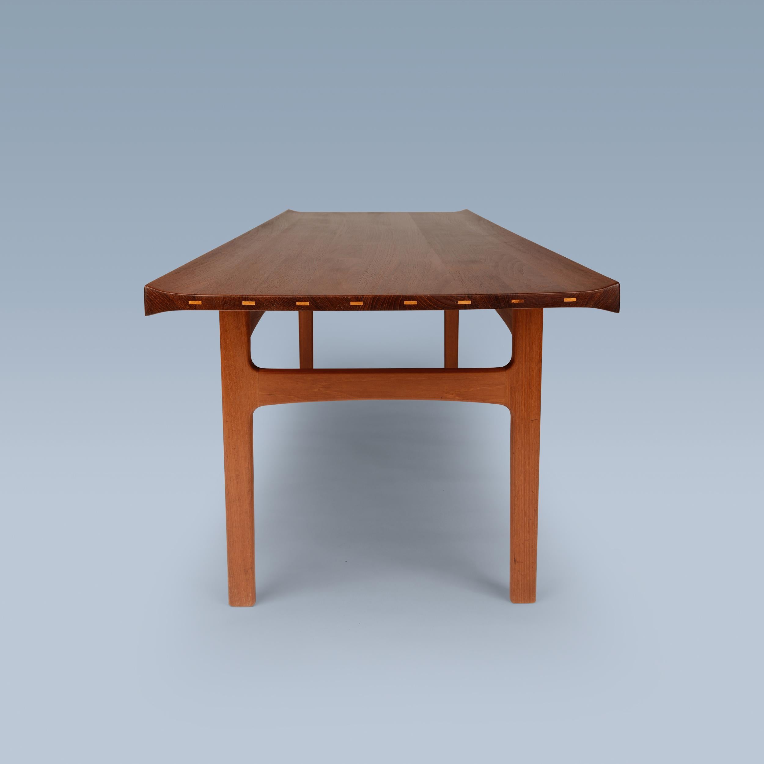 Scandinavian Modern Danish modern larger teak coffee table with contrasting birch details For Sale